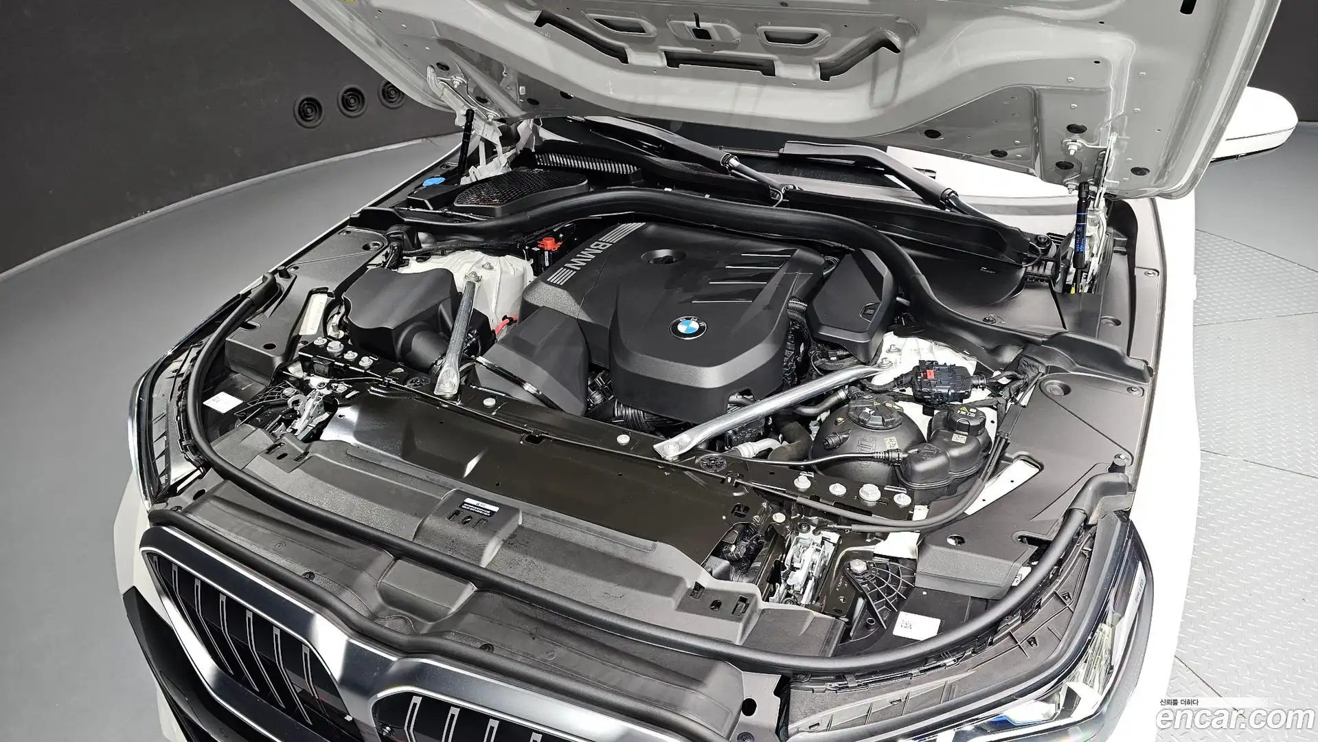 5-Series BMW 2025.5-OUTER-006