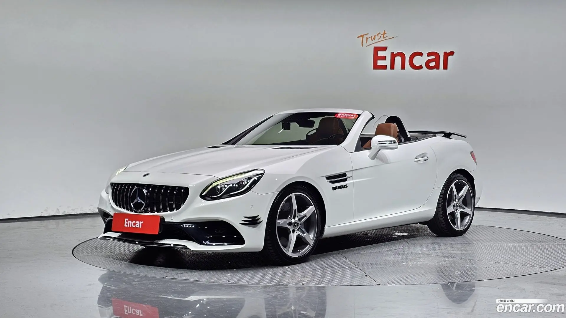 Main__Slider__Photo:SLC-Class Mercedes-Benz 2019.8-0