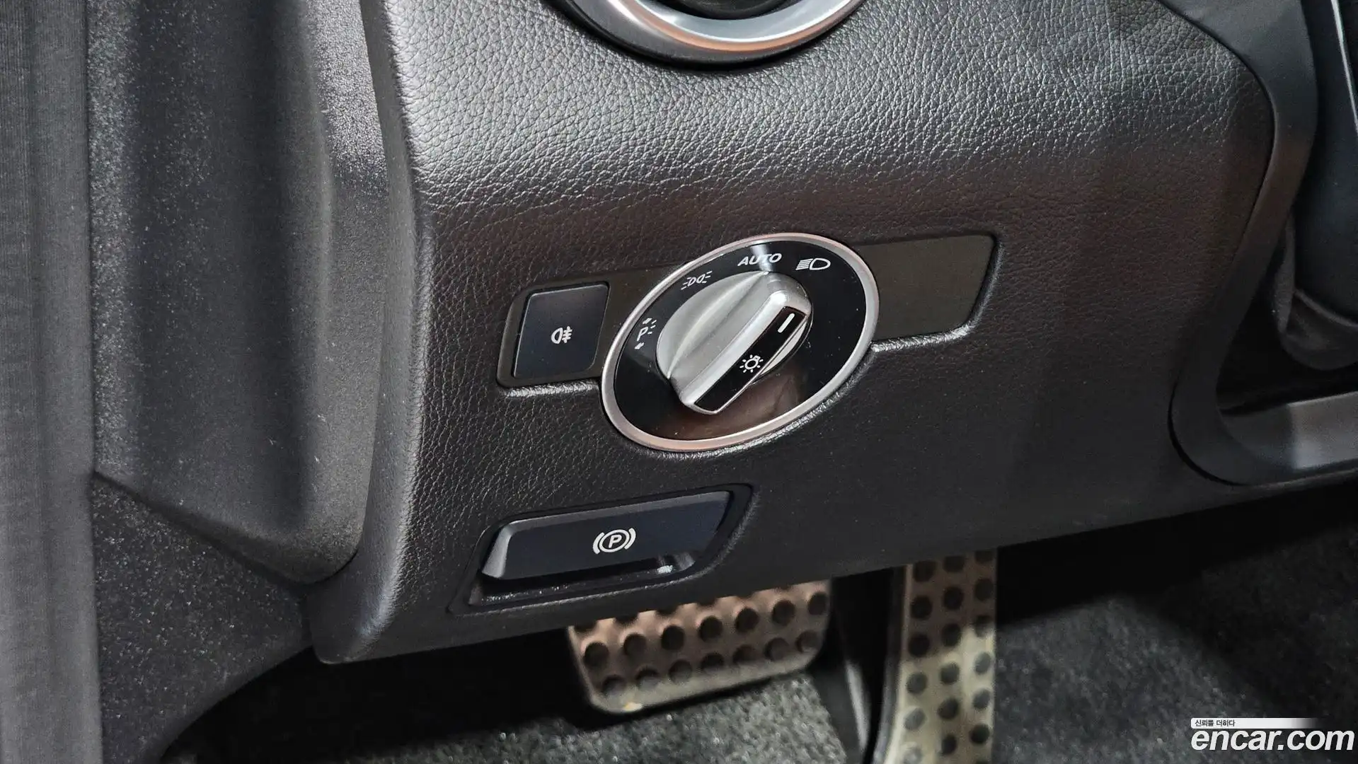 SLC-Class Mercedes-Benz 2019.8-OPTION-016
