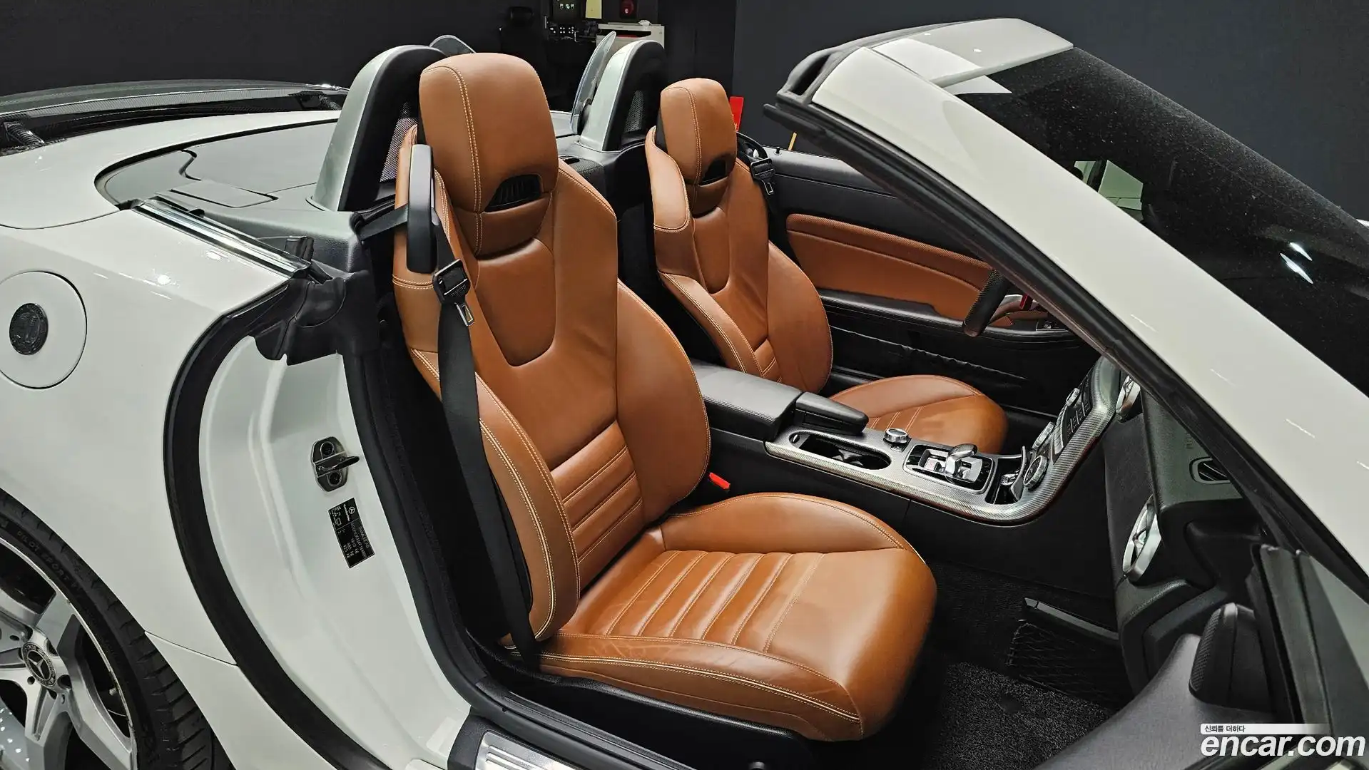 SLC-Class Mercedes-Benz 2019.8-INNER-036