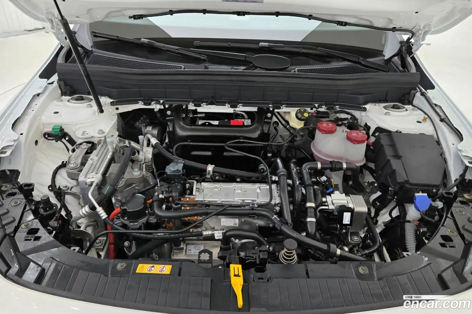 EQB Mercedes-Benz 2025.8-OUTER-006