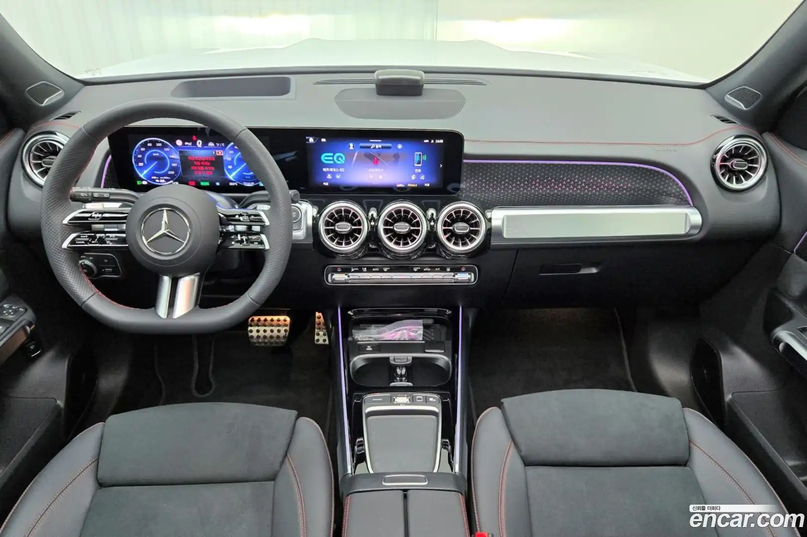 EQB Mercedes-Benz 2025.8-INNER-007