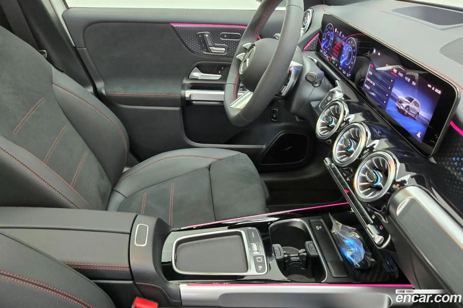 EQB Mercedes-Benz 2025.8-OPTION-018