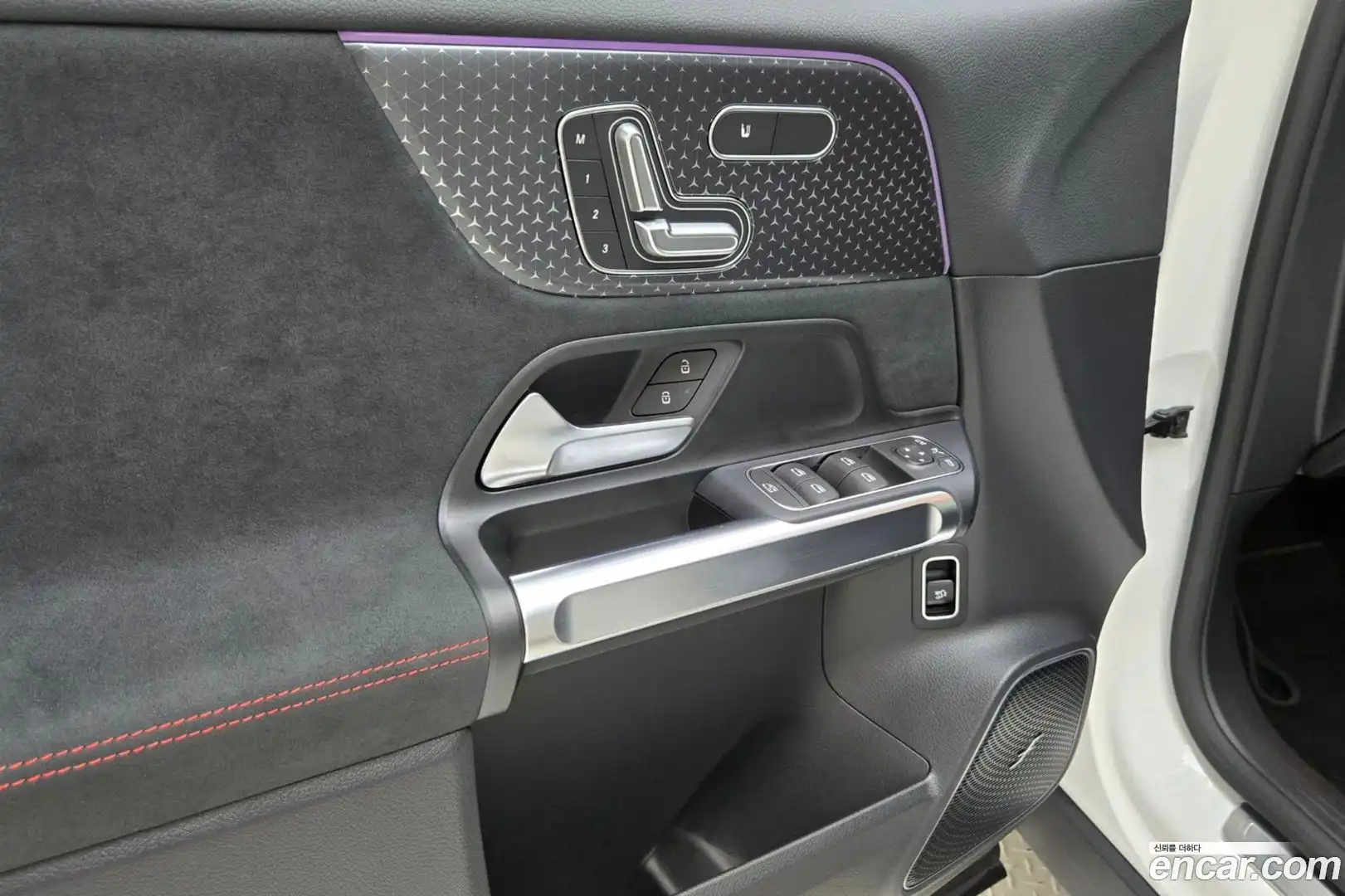 EQB Mercedes-Benz 2025.8-OPTION-019