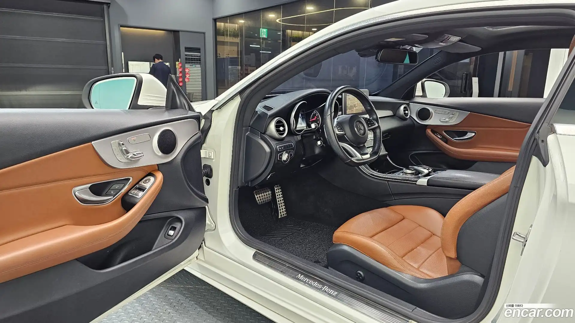 C-Class Mercedes-Benz 2018.3-INNER-010