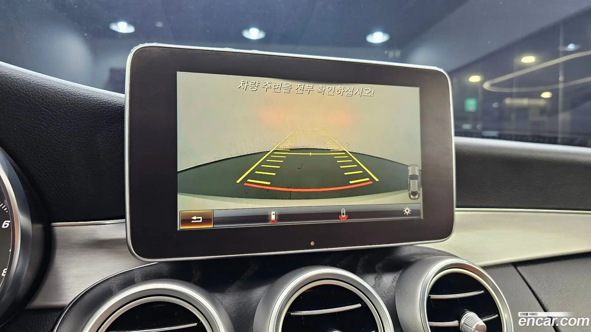 C-Class Mercedes-Benz 2018.3-OPTION-019