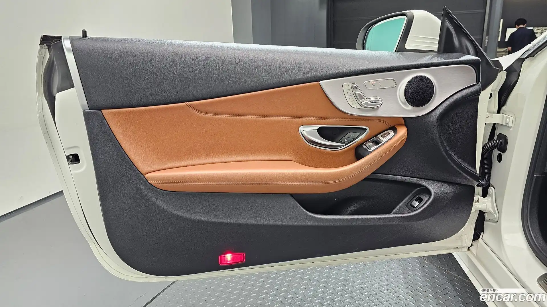 C-Class Mercedes-Benz 2018.3-INNER-034