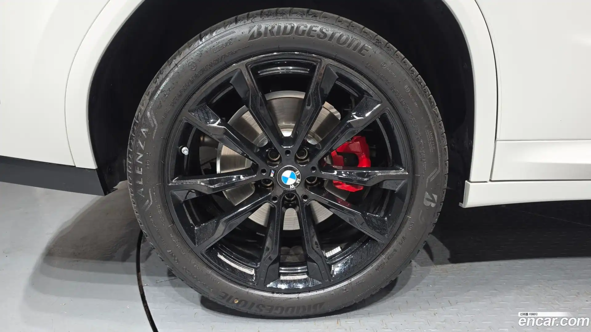 X4 BMW 2025.11-OUTER-005