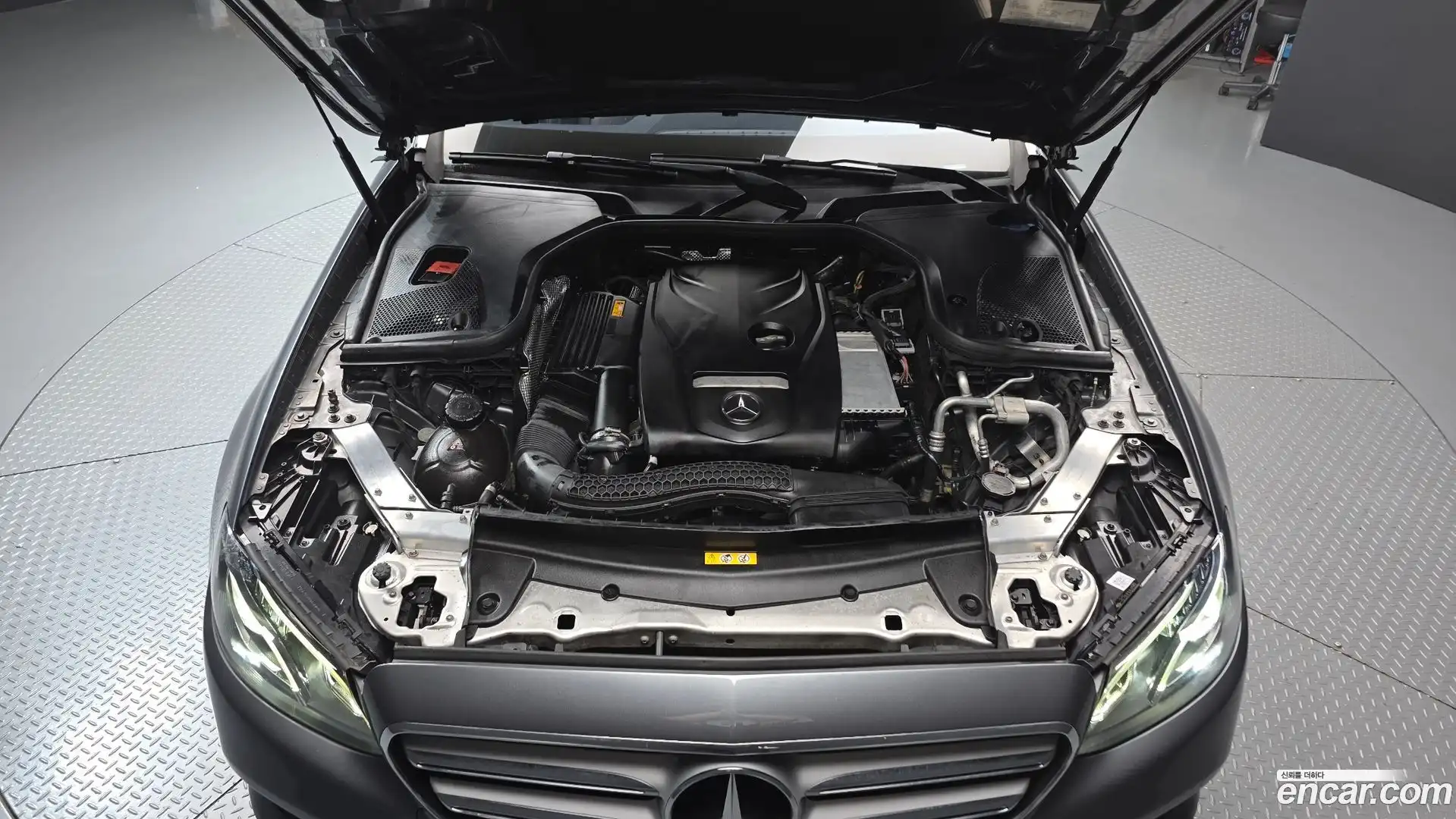 E-Class Mercedes-Benz 2018.7-OUTER-006