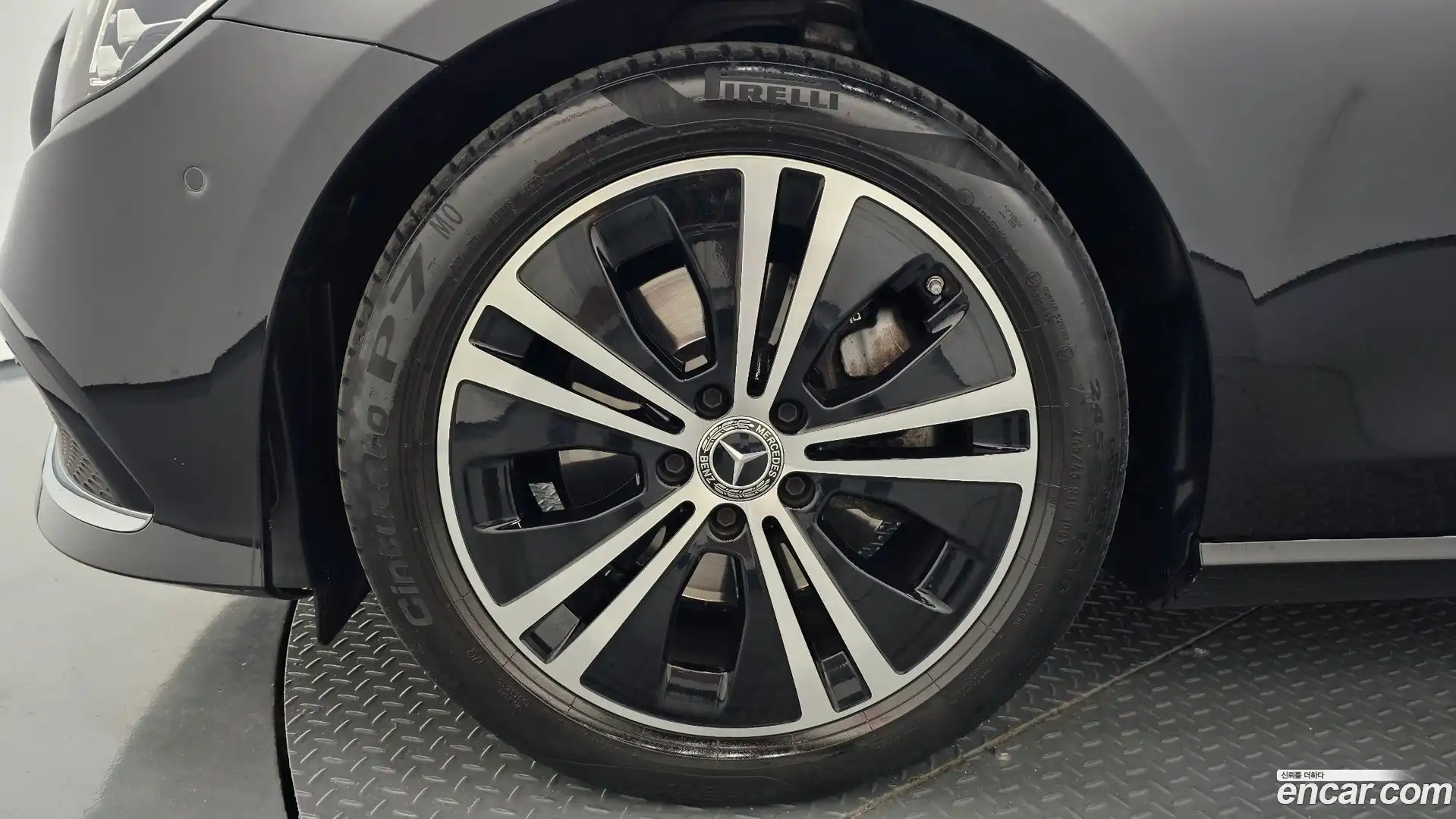 E-Class Mercedes-Benz 2022.5-OUTER-005