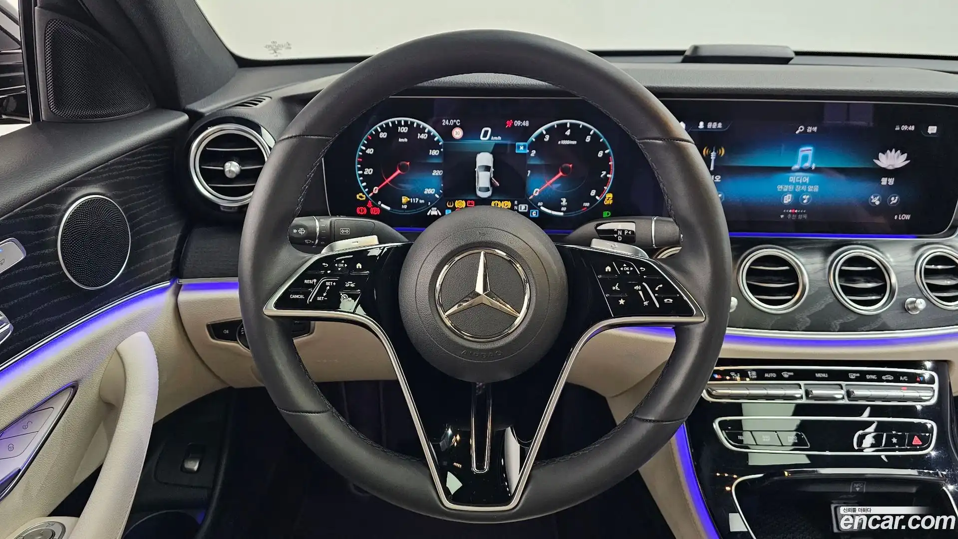 E-Class Mercedes-Benz 2022.5-OPTION-017
