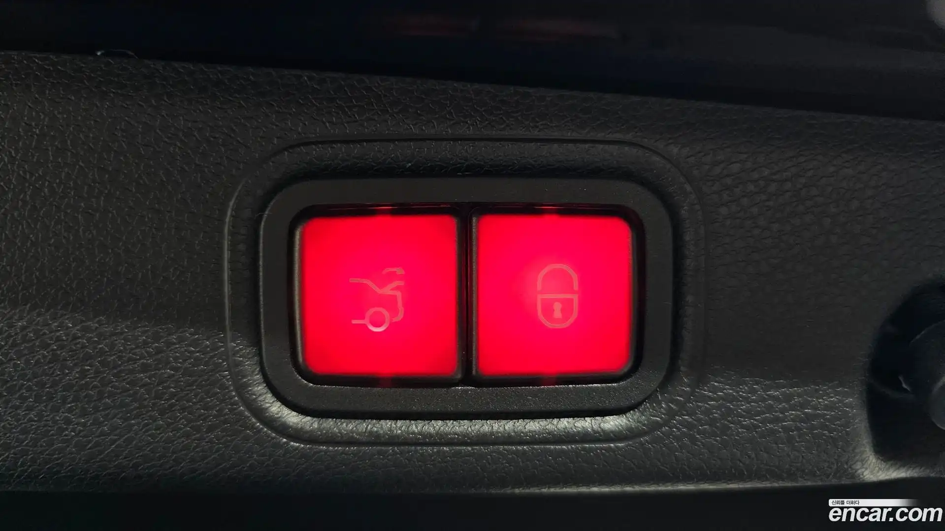 E-Class Mercedes-Benz 2022.5-OPTION-022