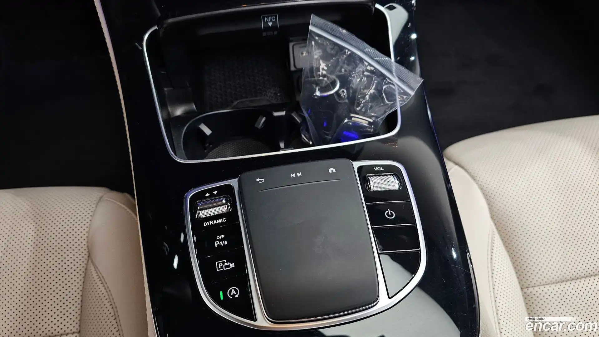 E-Class Mercedes-Benz 2022.5-OPTION-041