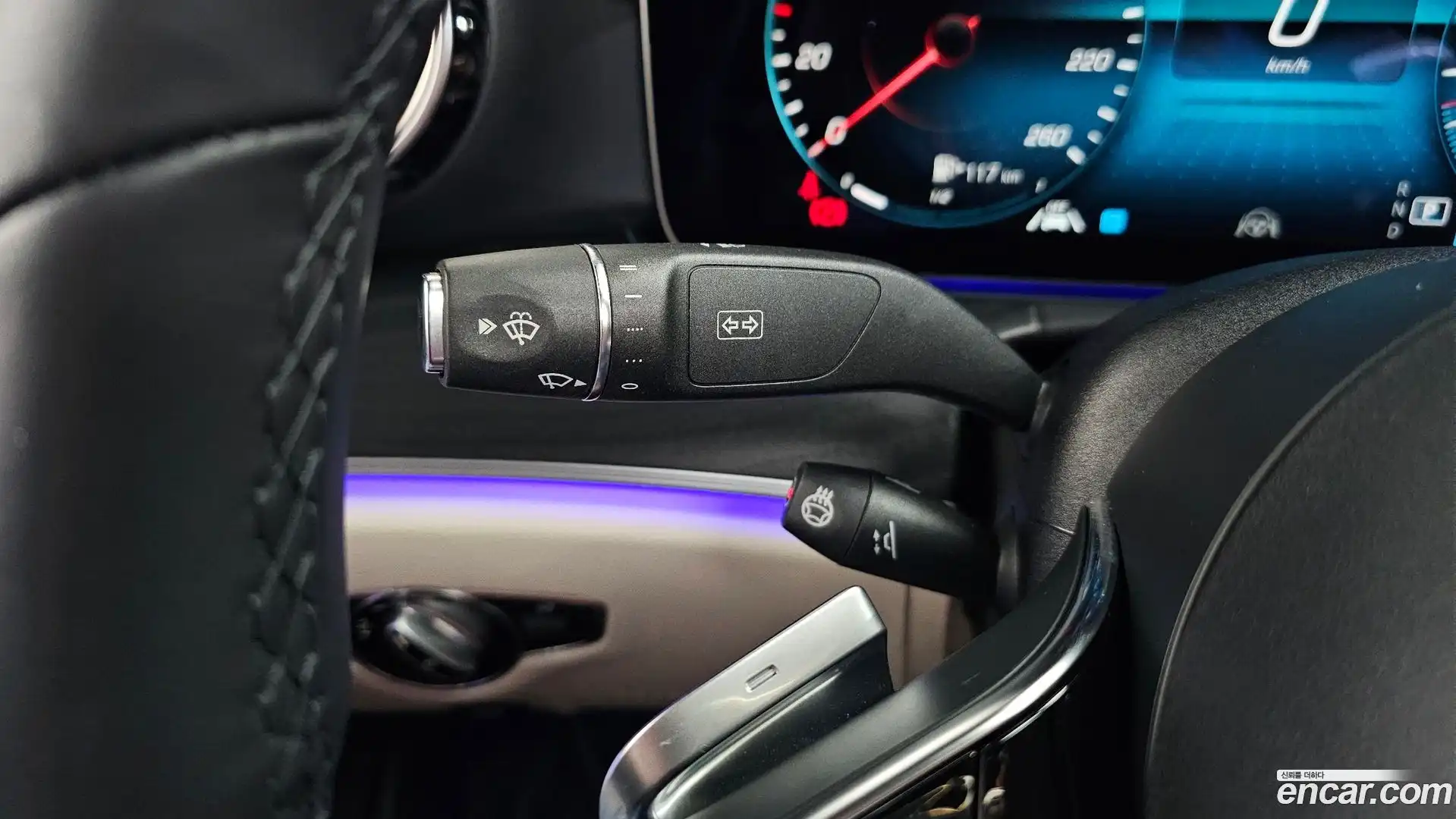 E-Class Mercedes-Benz 2022.5-OPTION-049