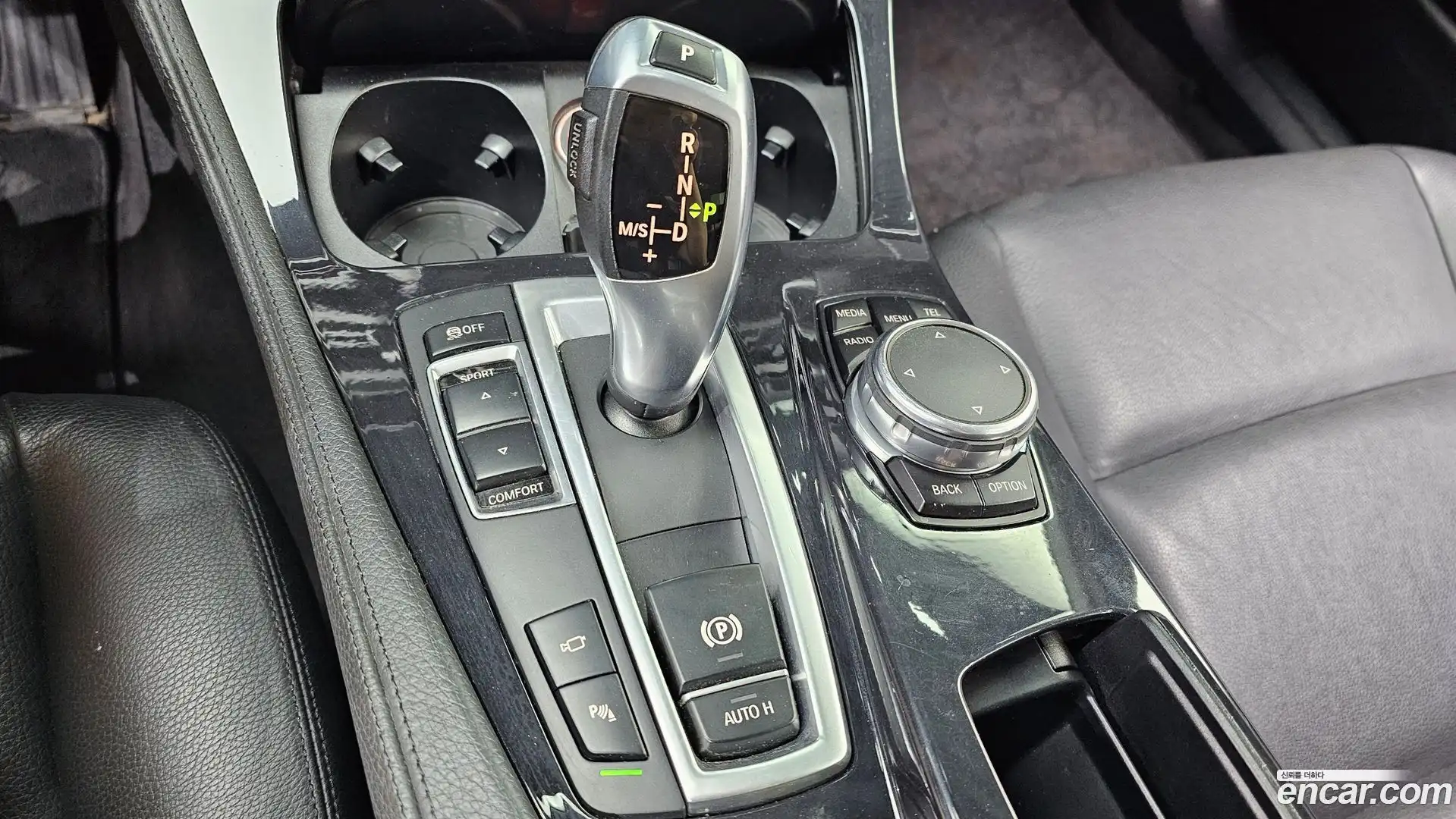 5-Series BMW 2015.11-INNER-009