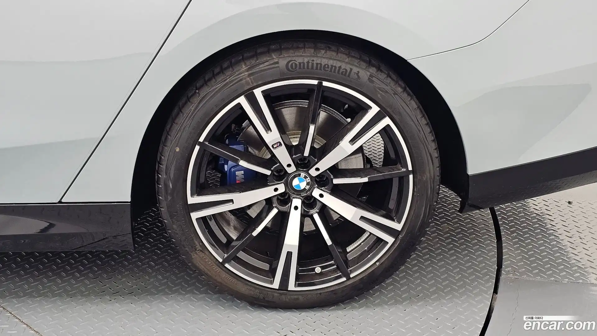 5-Series BMW 2024.9-OUTER-031