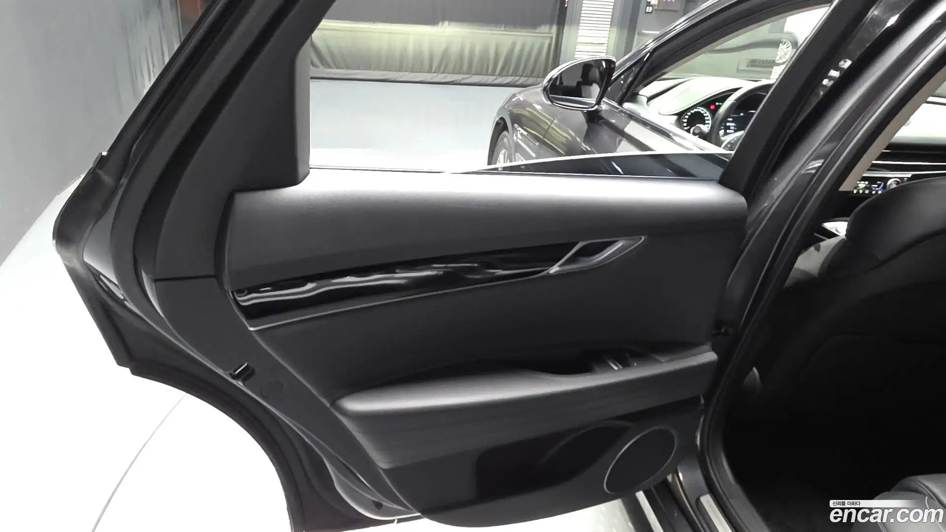 G80 Genesis 2020.6-INNER-035