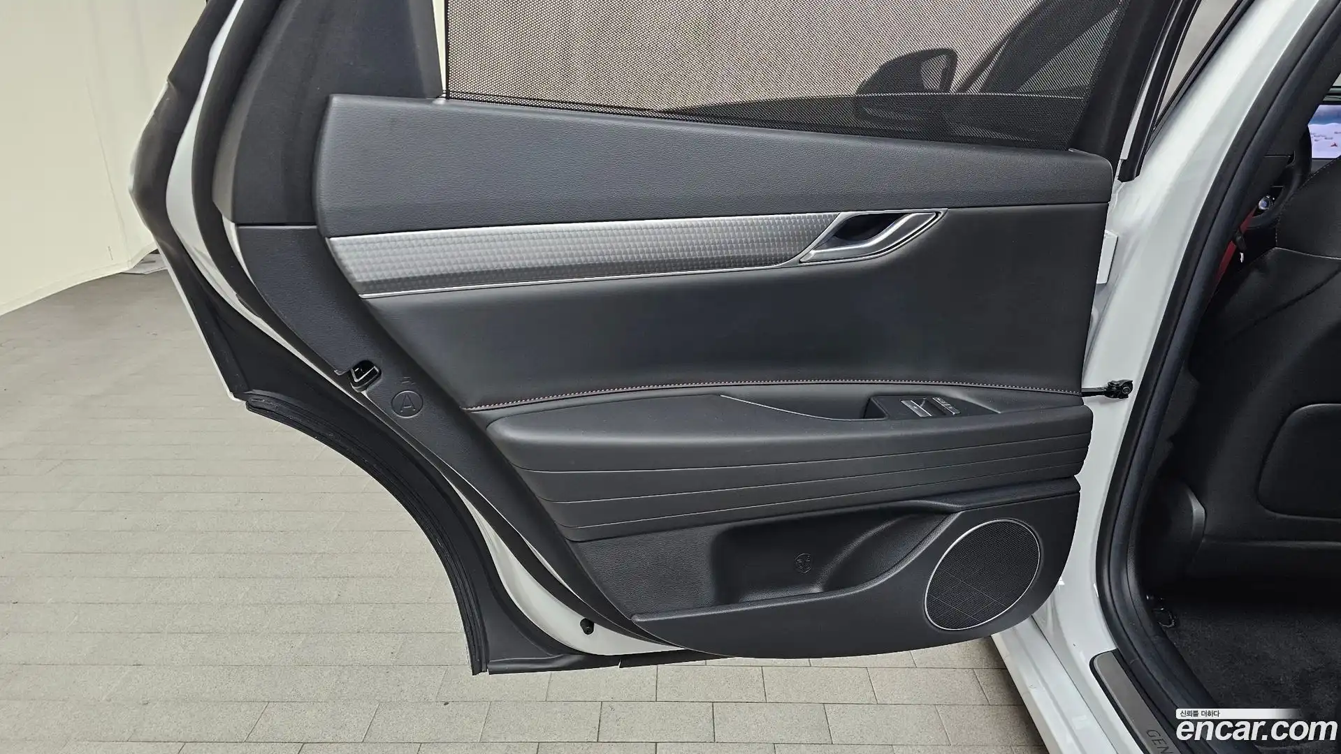 G80 Genesis 2025.4-INNER-035