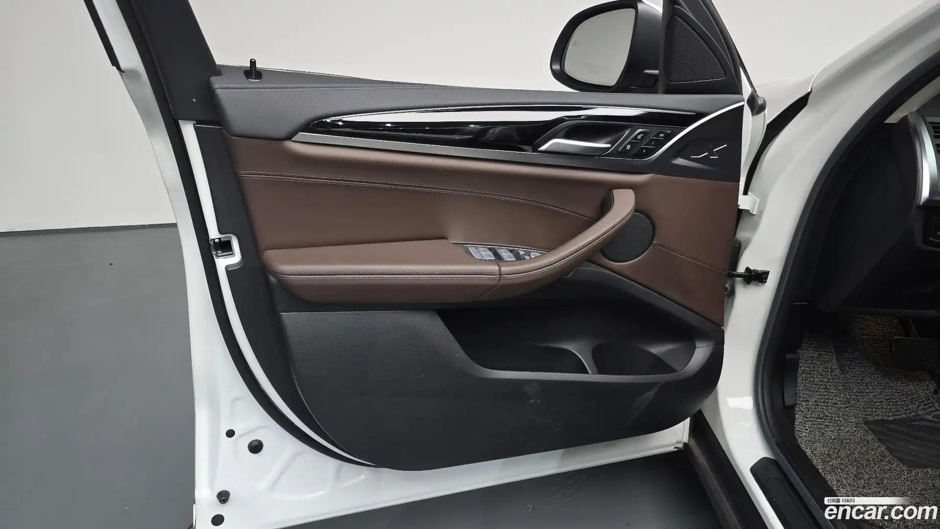 X4 BMW 2023.3-INNER-034
