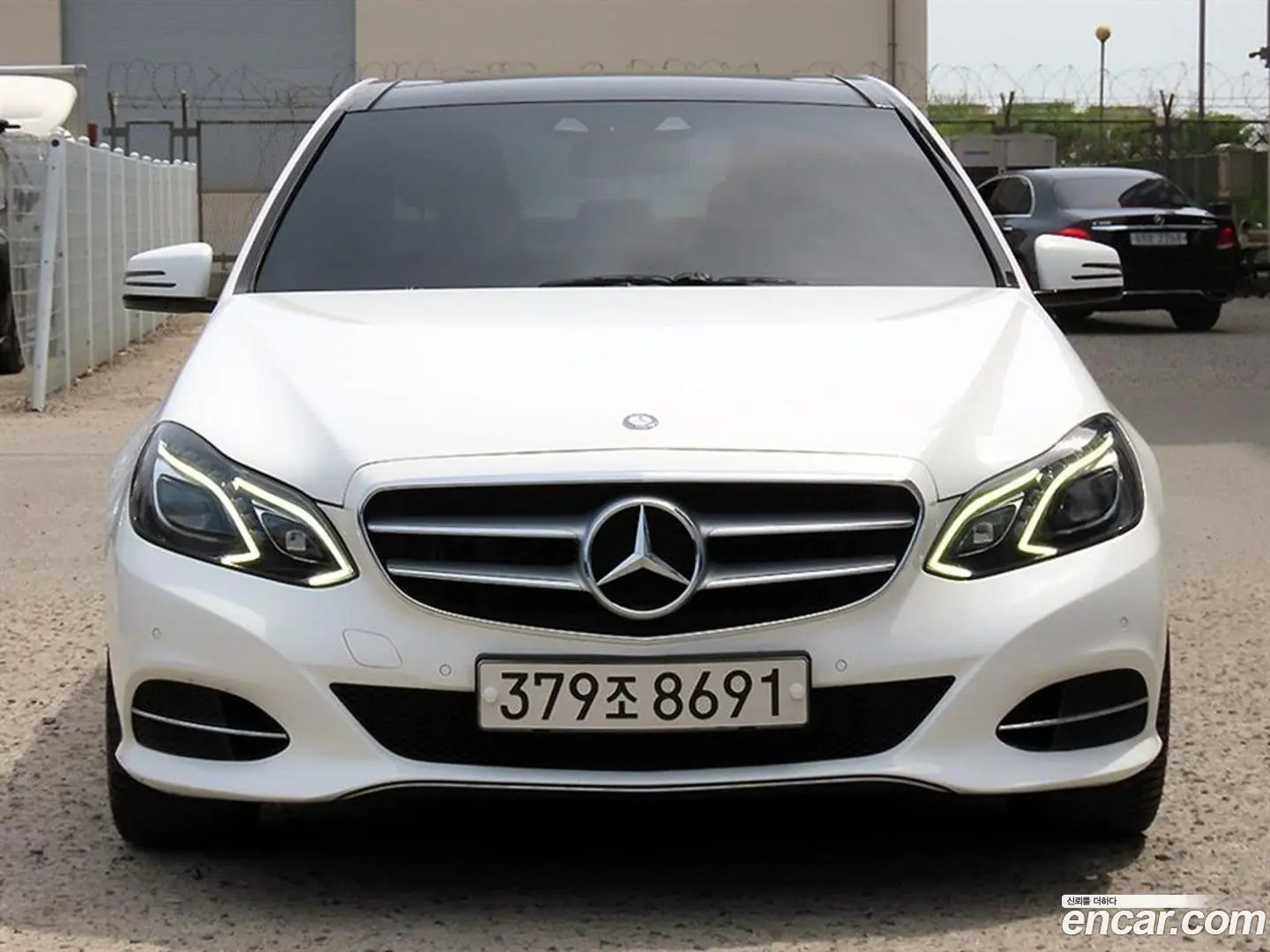Main__Slider__Photo:E-Class Mercedes-Benz 2013.9-0