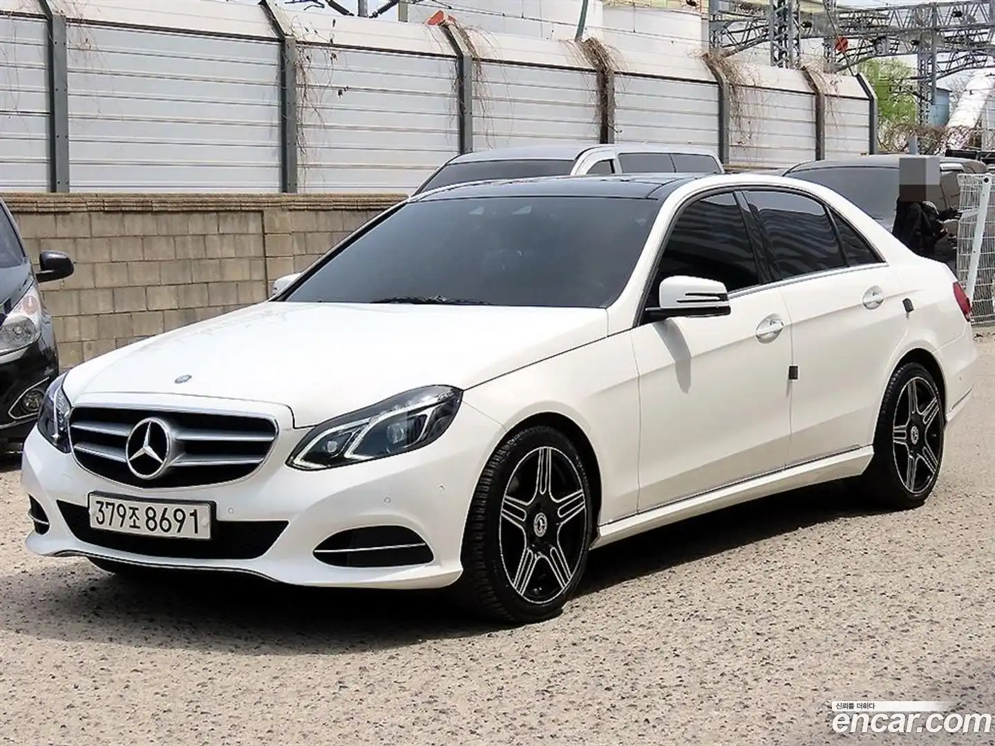 E-Class Mercedes-Benz 2013.9-OUTER-002