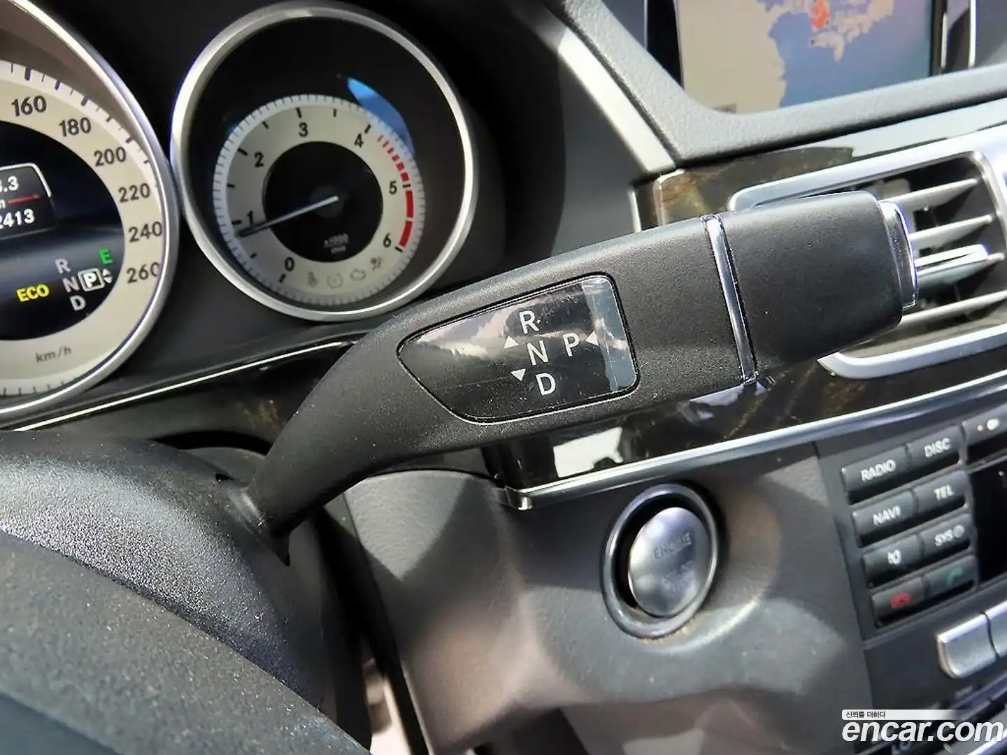 E-Class Mercedes-Benz 2013.9-INNER-010