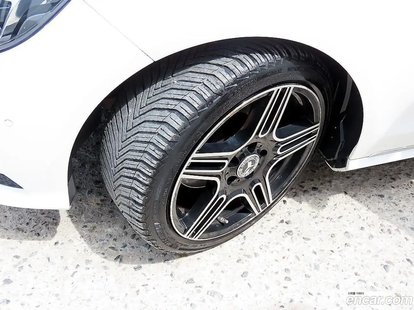 E-Class Mercedes-Benz 2013.9-OPTION-024