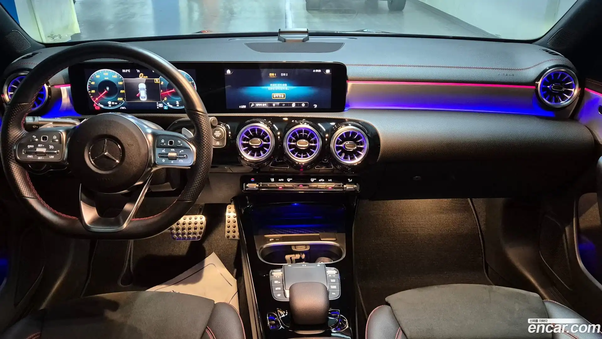 CLA-Class Mercedes-Benz 2021.4-INNER-008