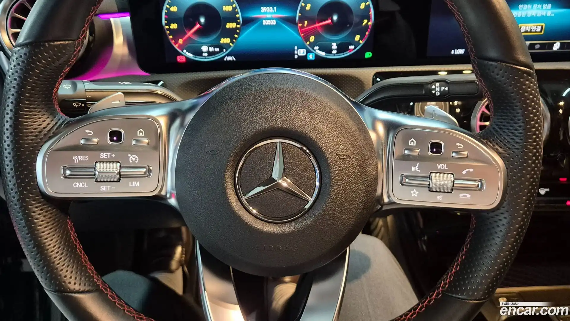 CLA-Class Mercedes-Benz 2021.4-OPTION-017