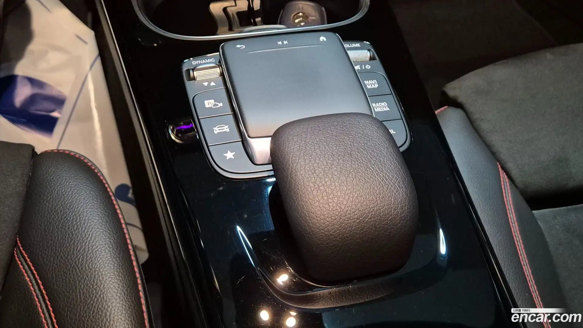 CLA-Class Mercedes-Benz 2021.4-OPTION-019