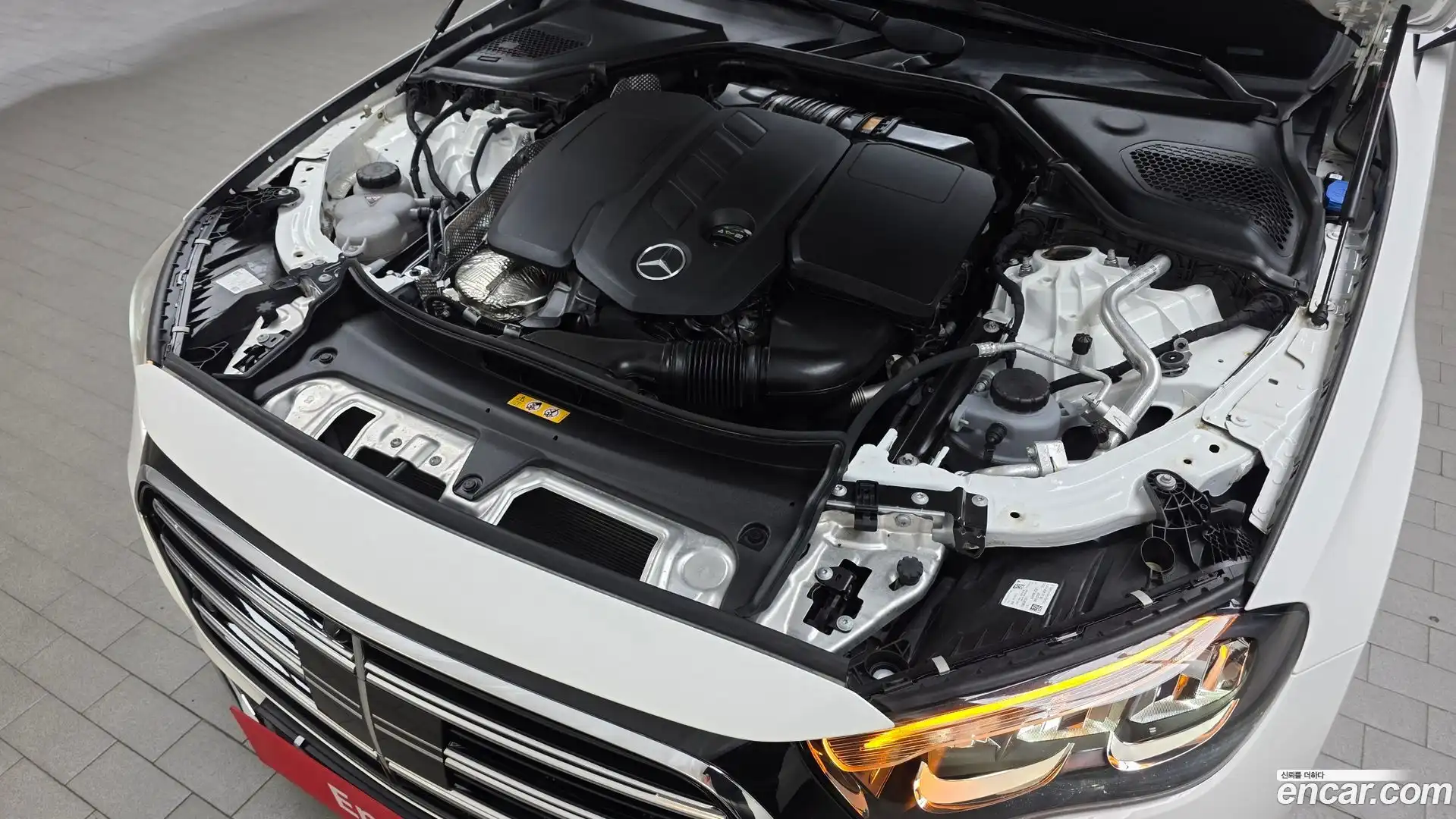 E-Class Mercedes-Benz 2024.4-OUTER-006