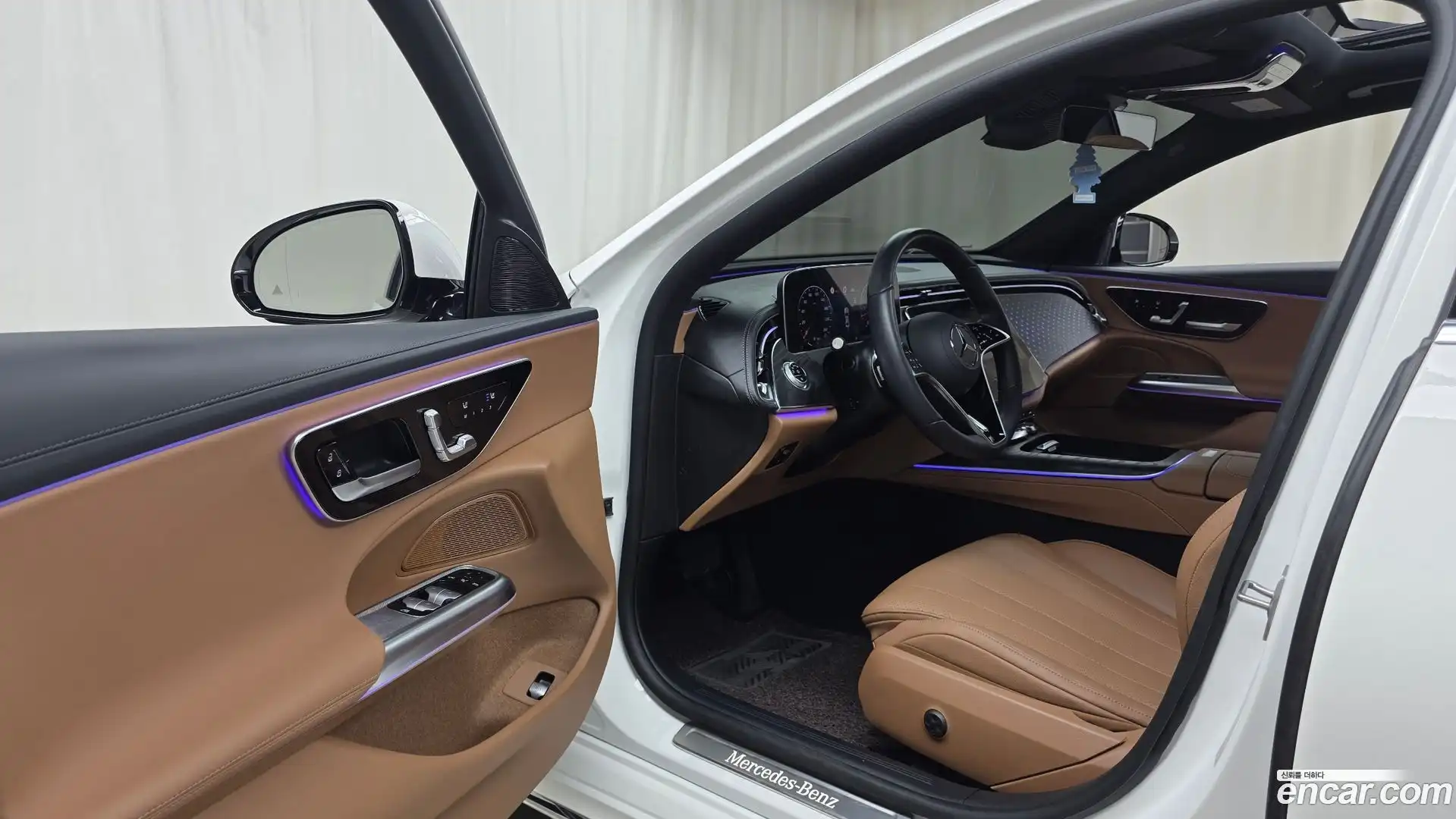 E-Class Mercedes-Benz 2024.4-INNER-010