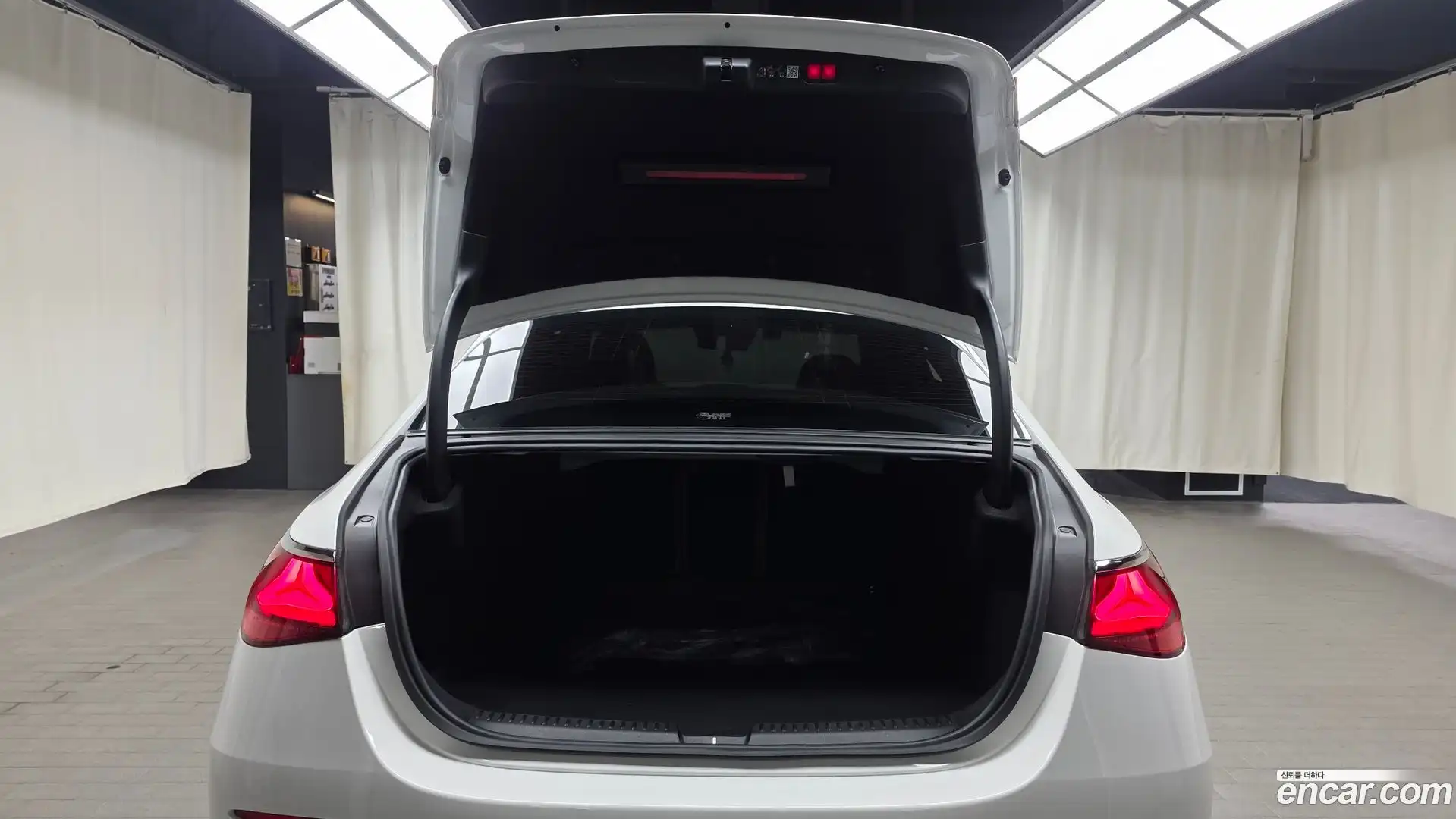 E-Class Mercedes-Benz 2024.4-OPTION-020