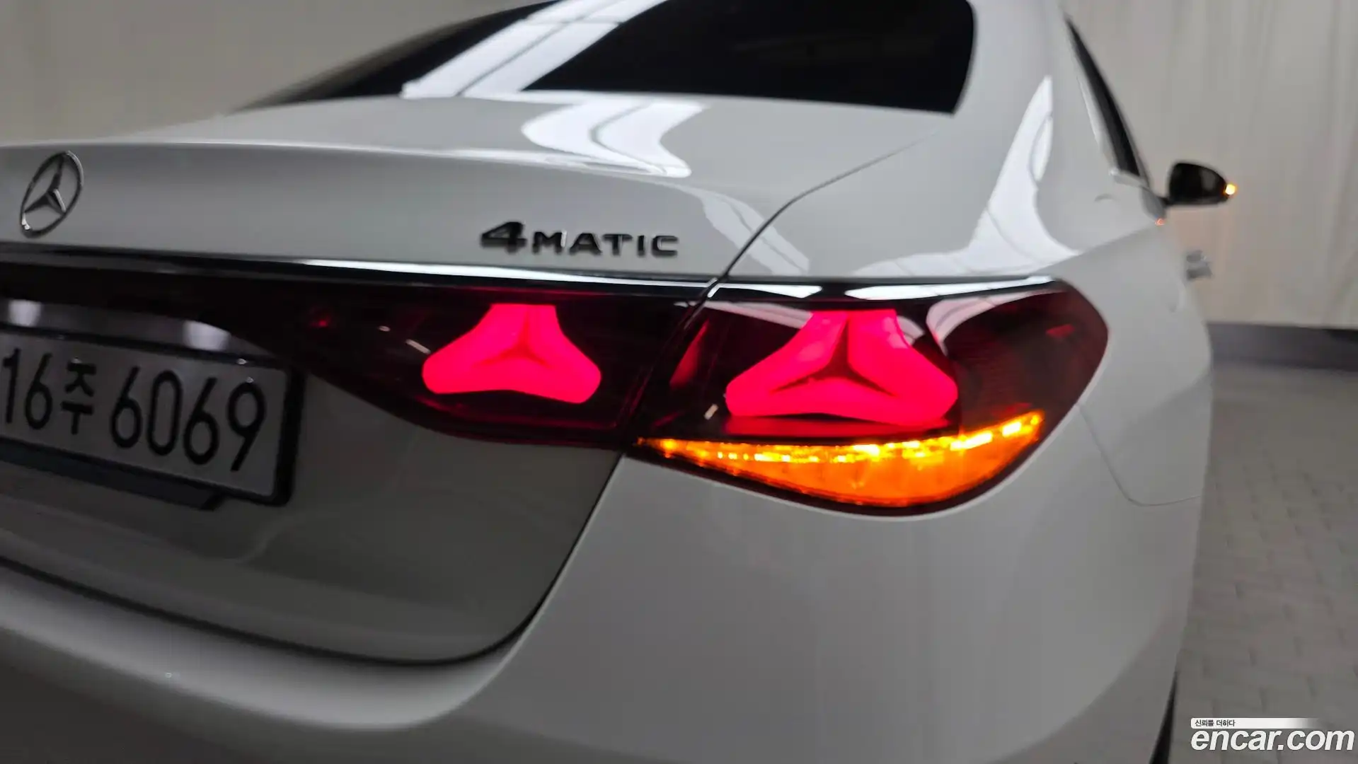 E-Class Mercedes-Benz 2024.4-OUTER-033