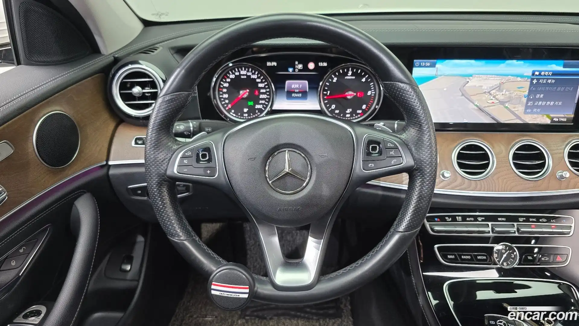 E-Class Mercedes-Benz 2017.3-OPTION-016