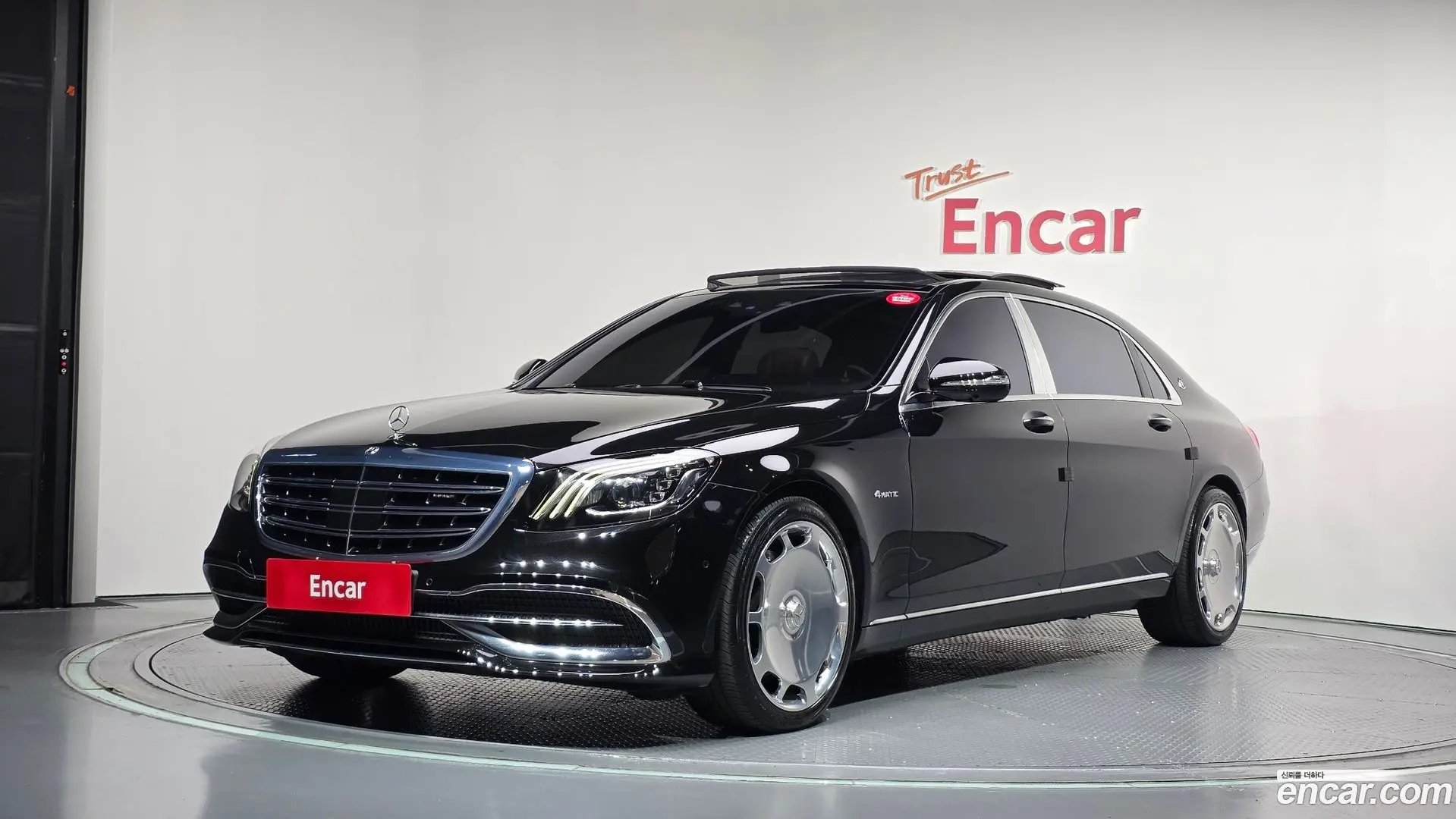 Main__Slider__Photo:S-Class Mercedes-Benz 2018.3-0