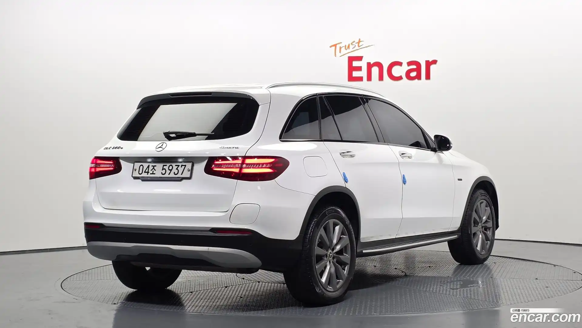 GLC-Class Mercedes-Benz 2018.11-OUTER-002