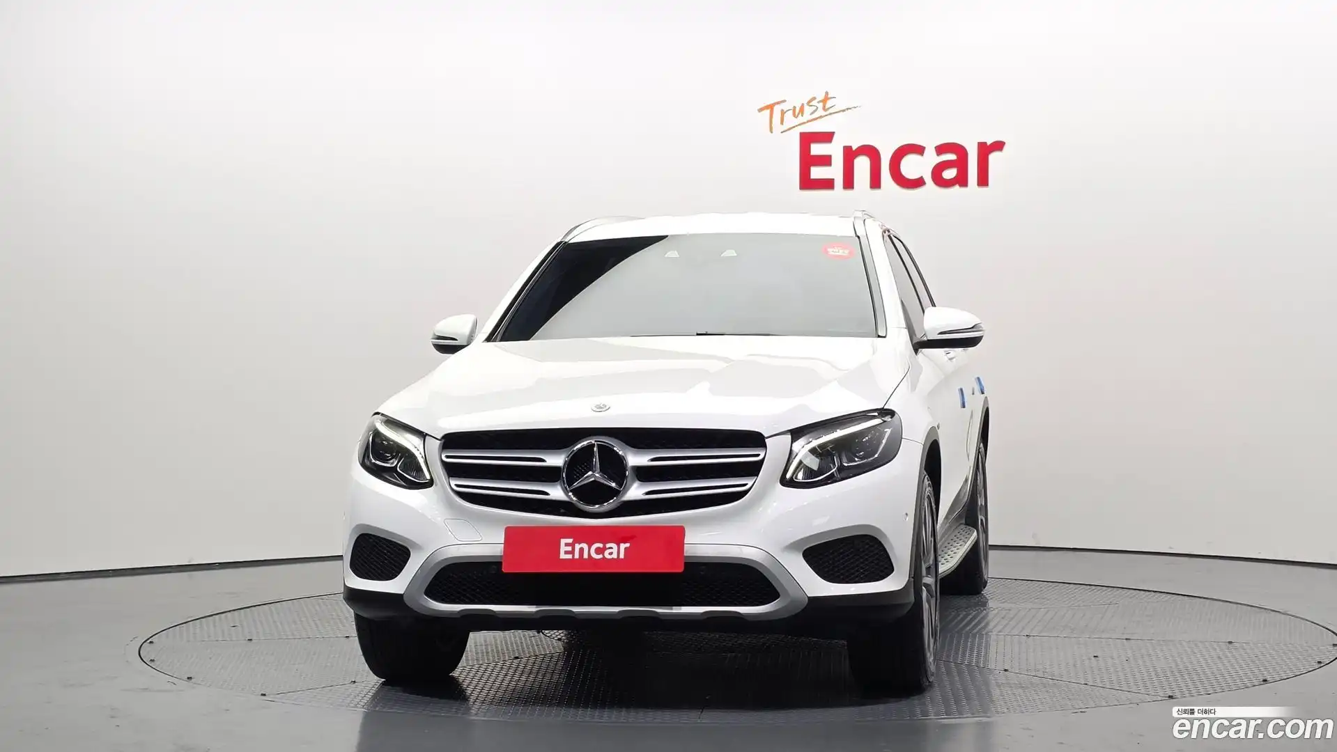 GLC-Class Mercedes-Benz 2018.11-OUTER-003