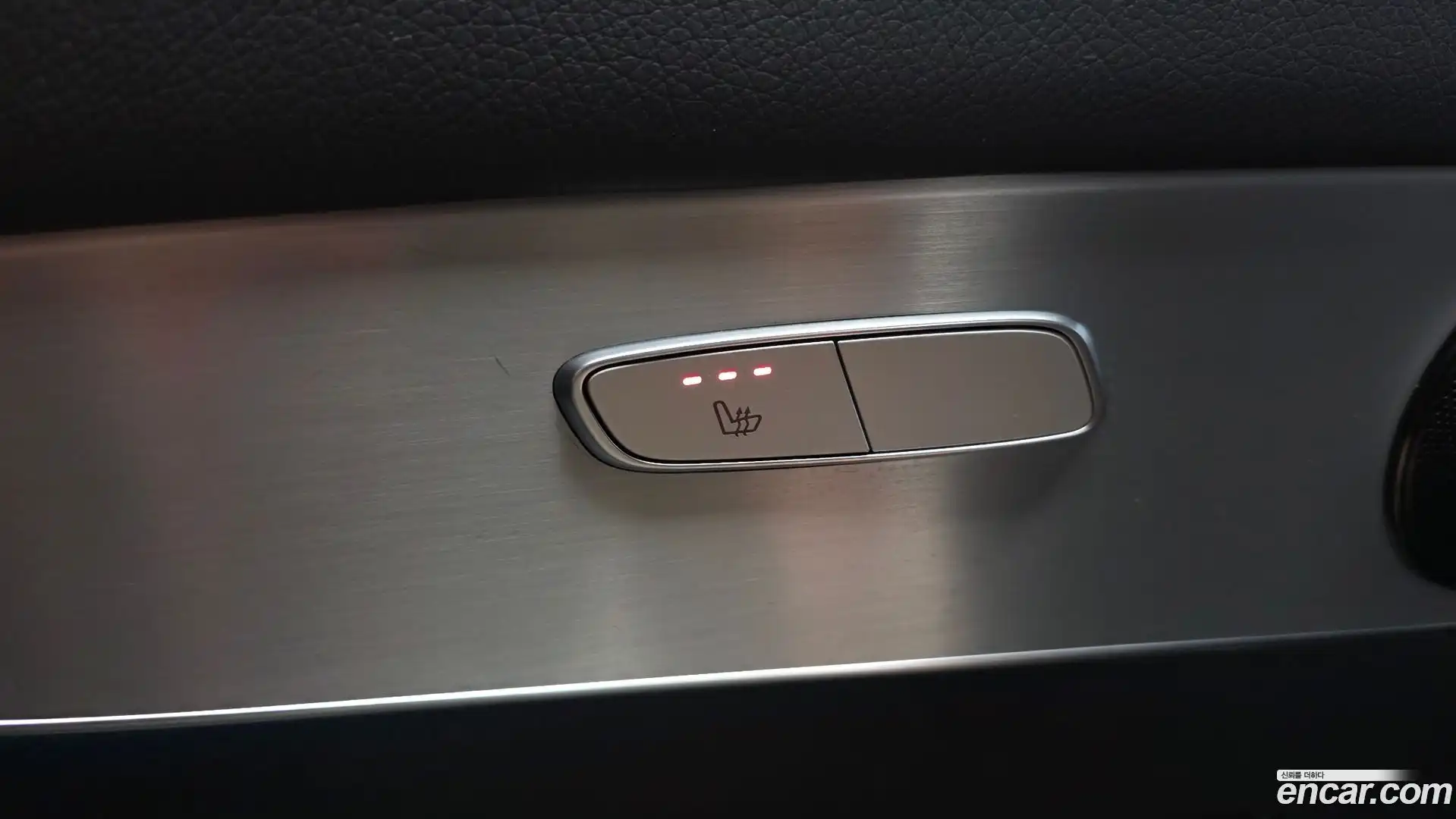 GLC-Class Mercedes-Benz 2018.11-OPTION-023