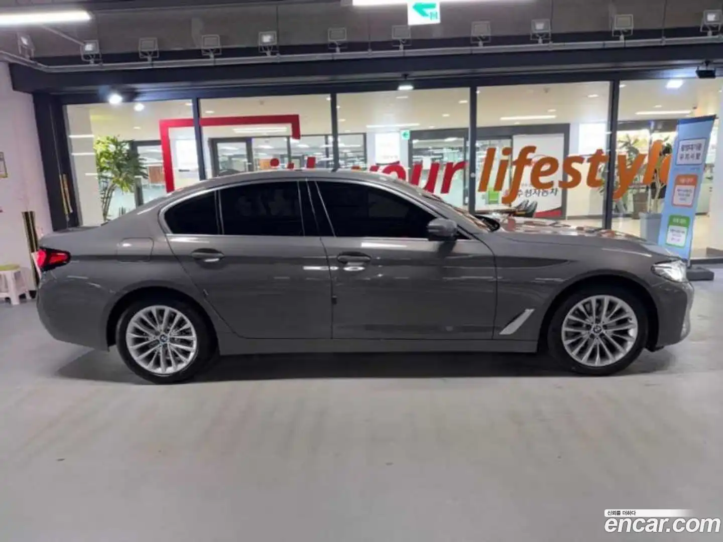 5-Series BMW 2022.10-OUTER-003