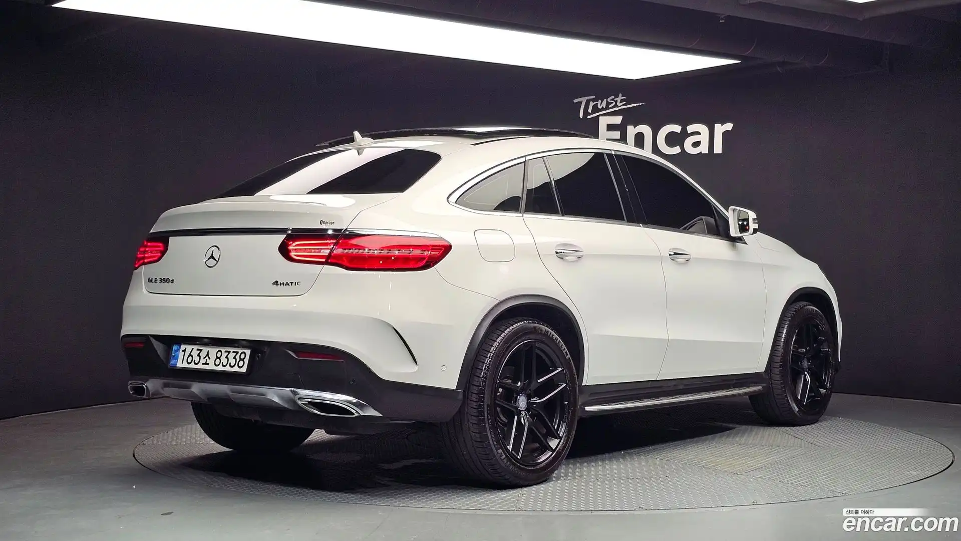 GLE-Class Mercedes-Benz 2017.0-OUTER-002