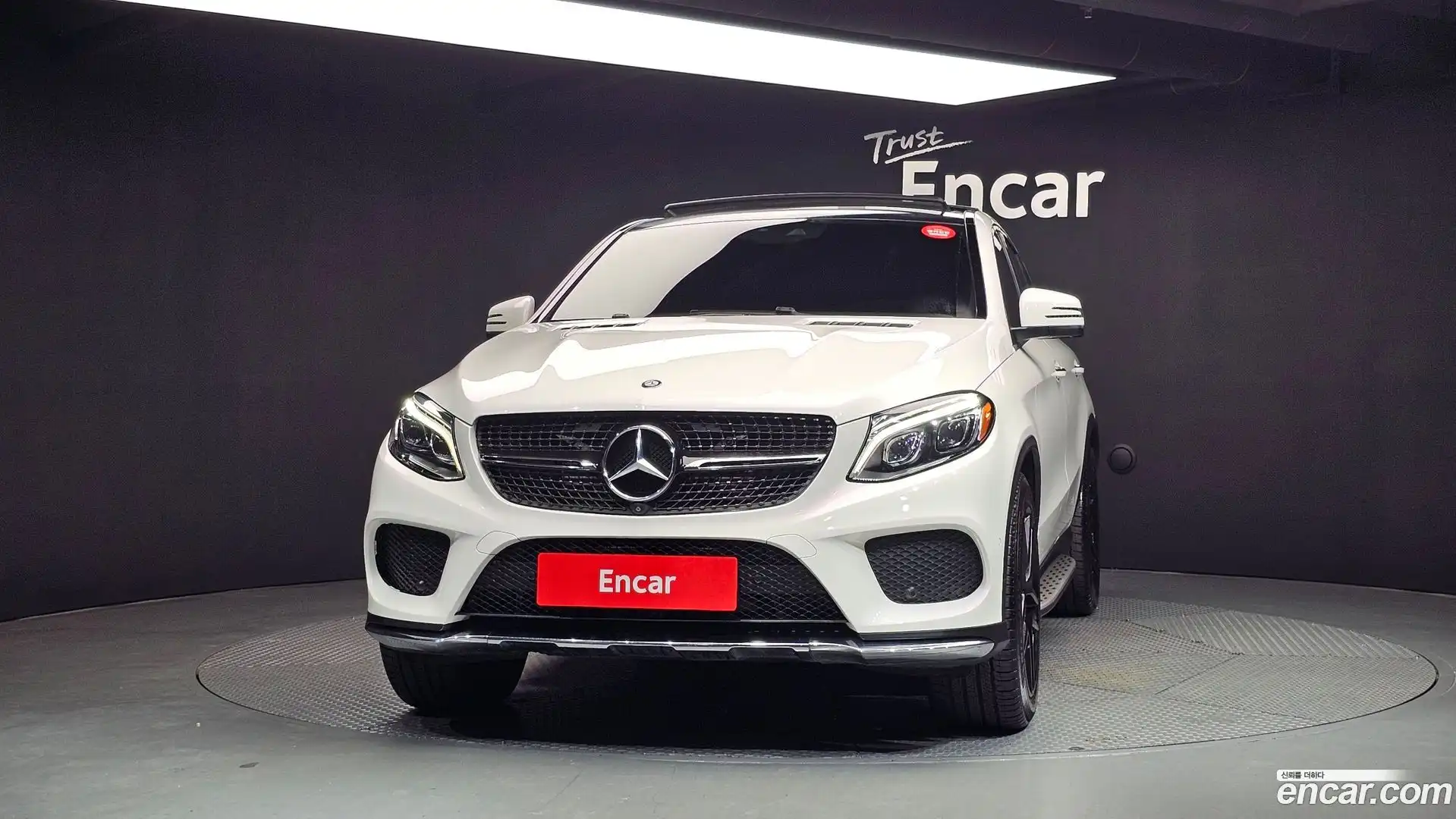 GLE-Class Mercedes-Benz 2017.0-OUTER-003