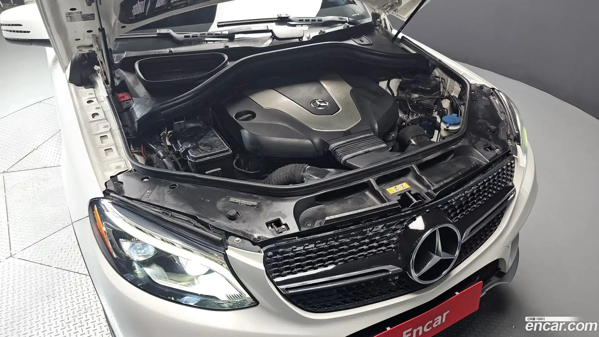 GLE-Class Mercedes-Benz 2017.0-OUTER-006
