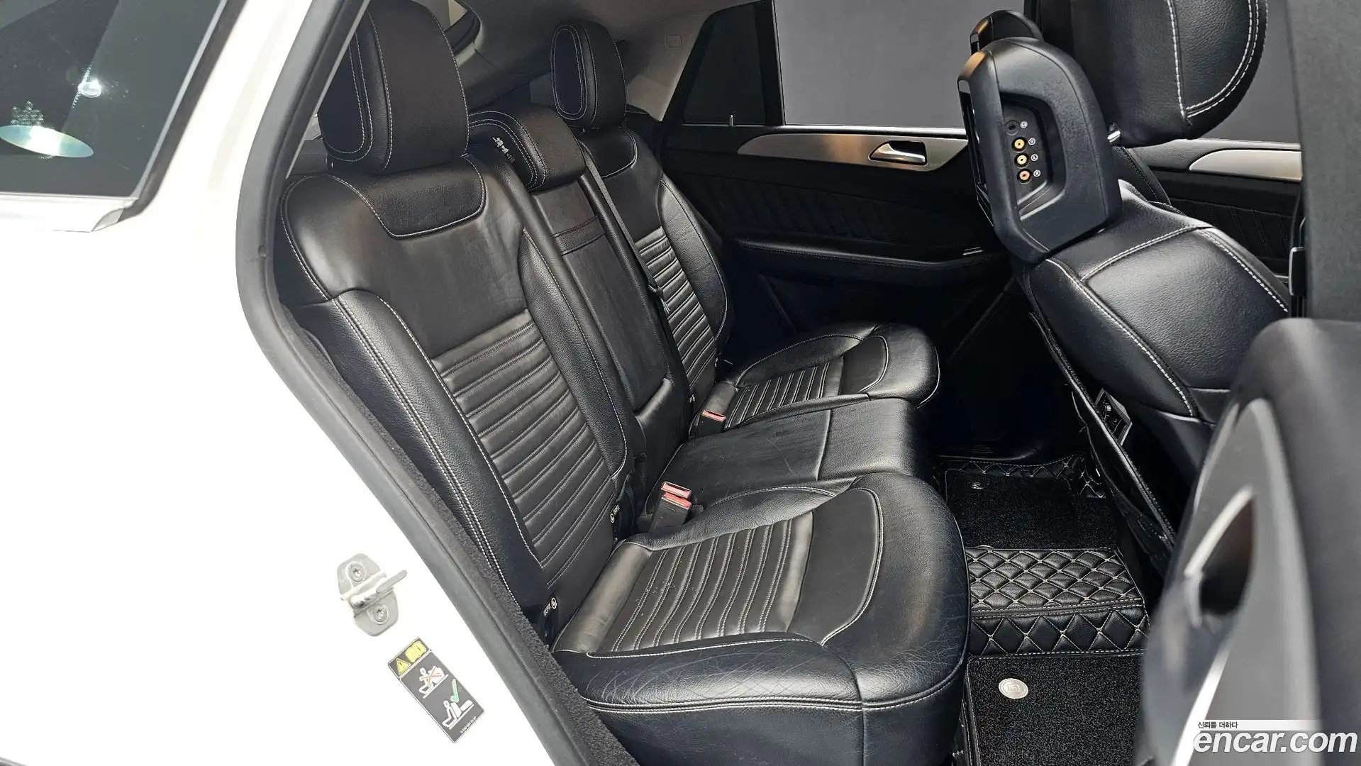 GLE-Class Mercedes-Benz 2017.0-OPTION-015