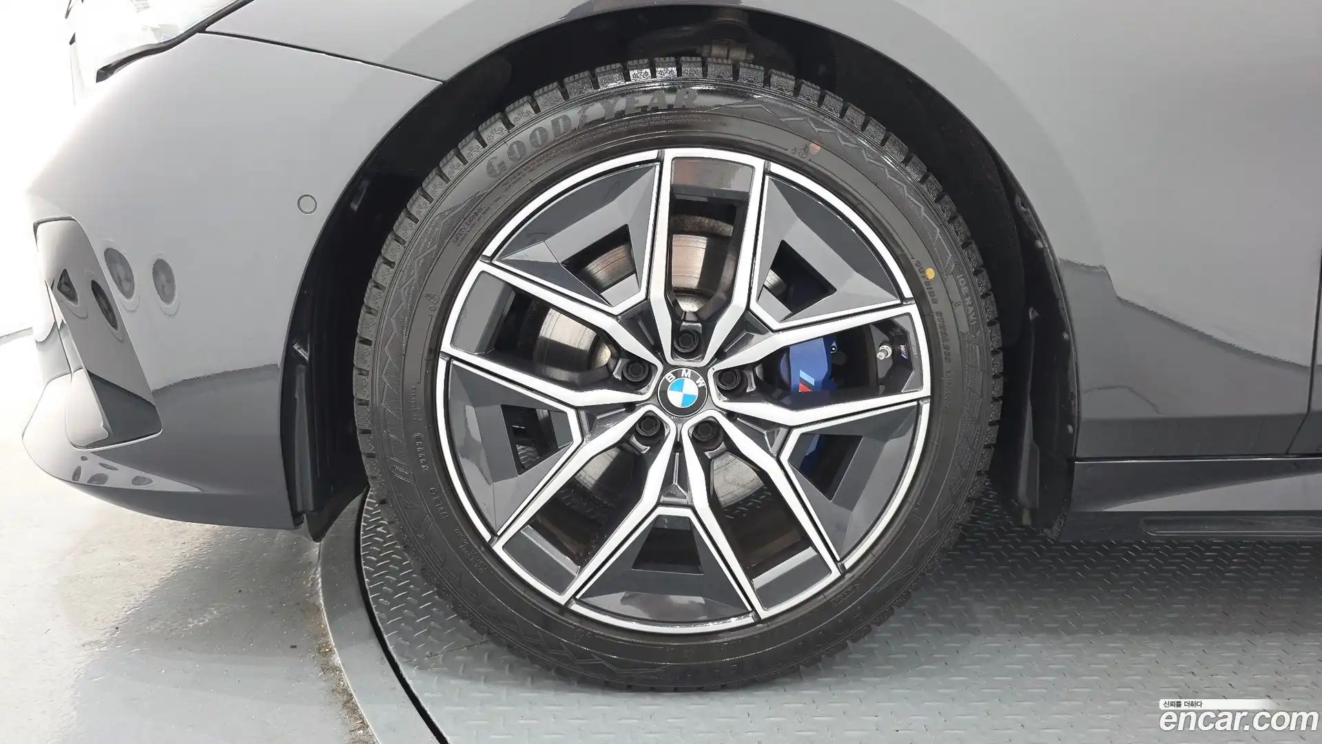 5-Series BMW 2023.10-OUTER-005