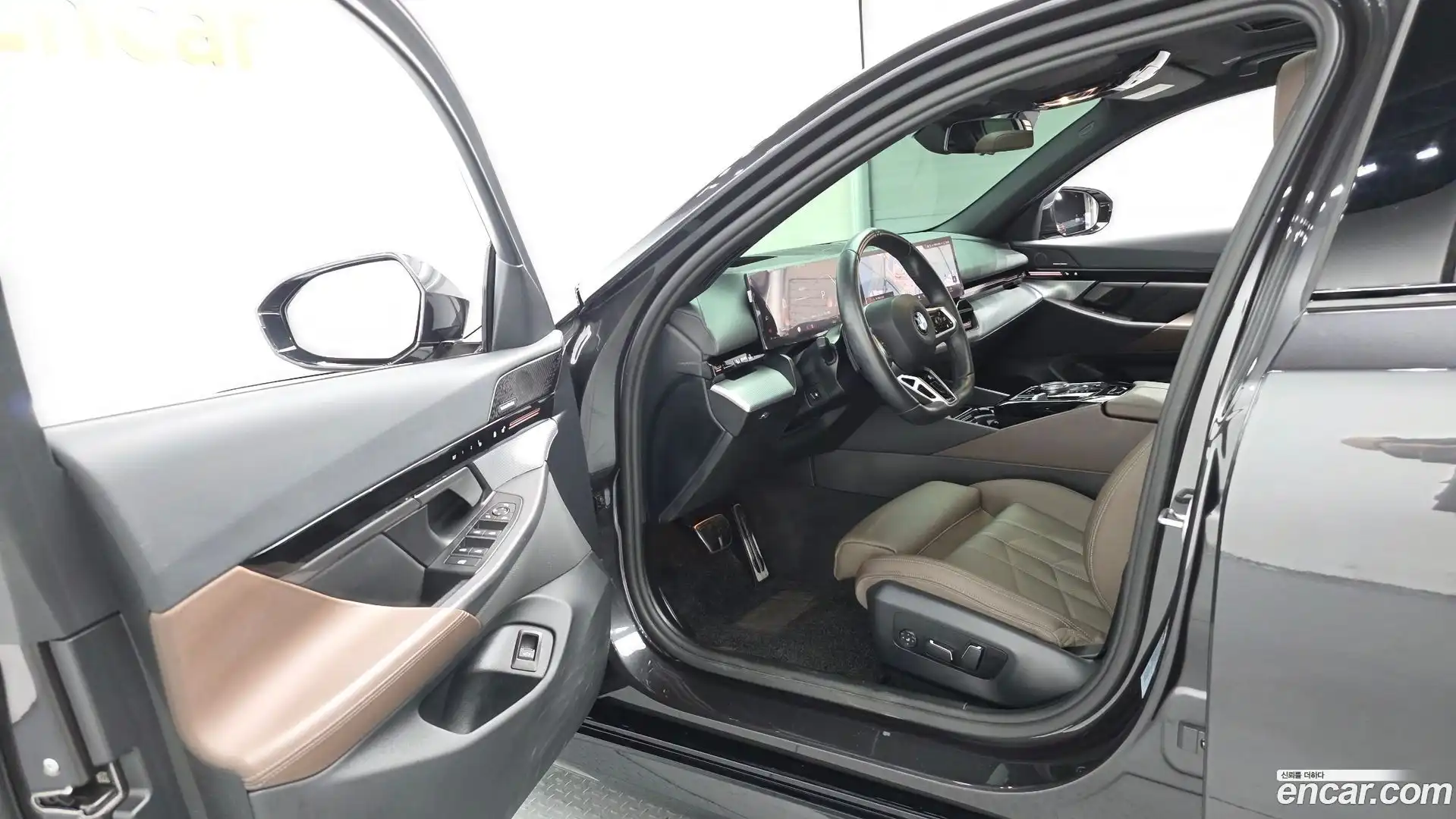 5-Series BMW 2023.10-INNER-010