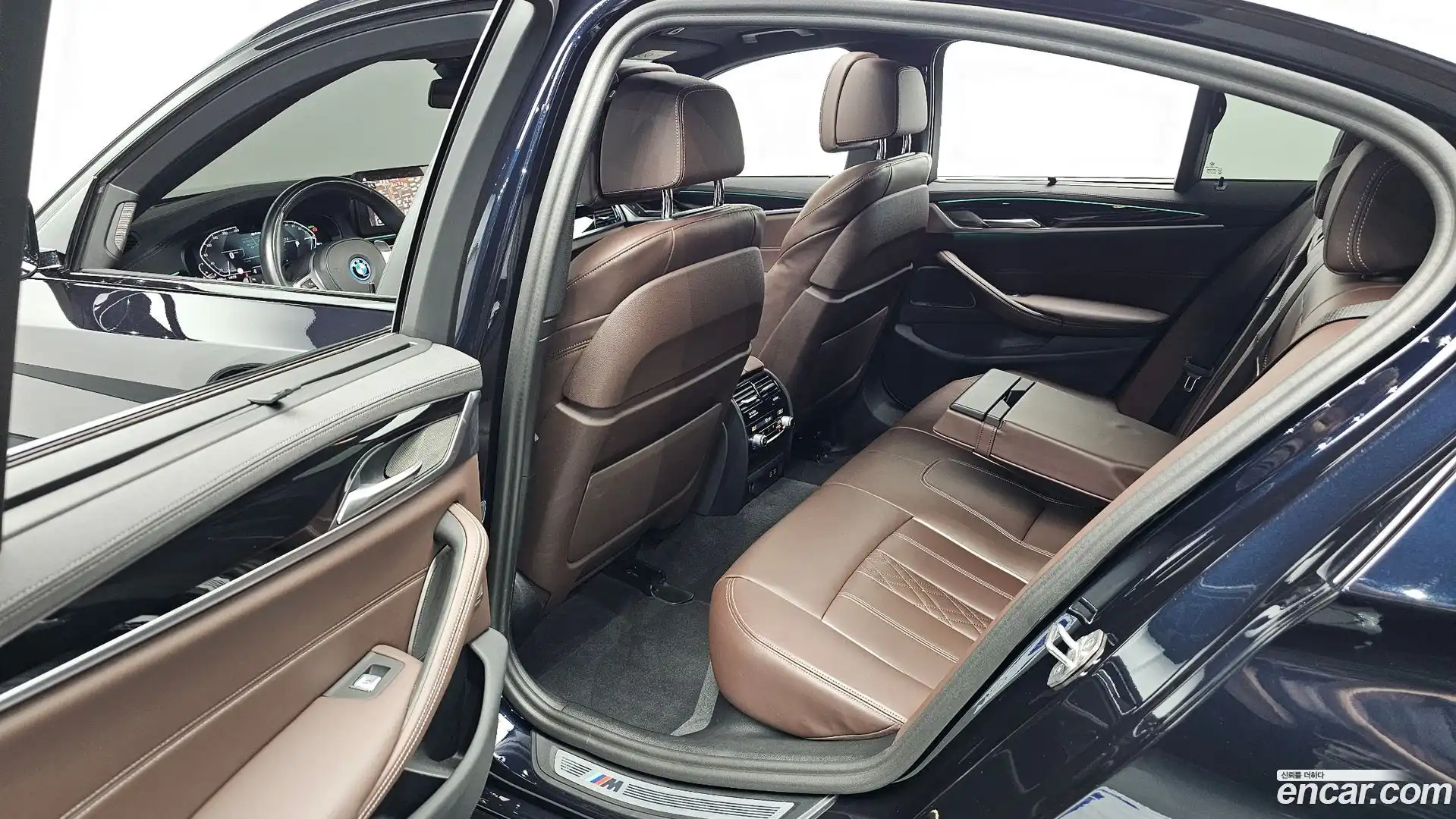 5-Series BMW 2023.6-OPTION-015