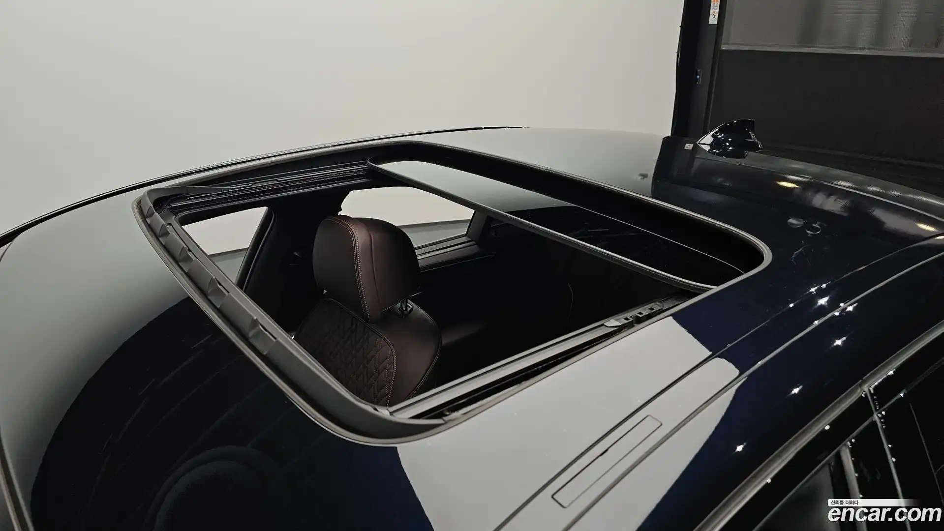 5-Series BMW 2023.6-OPTION-023