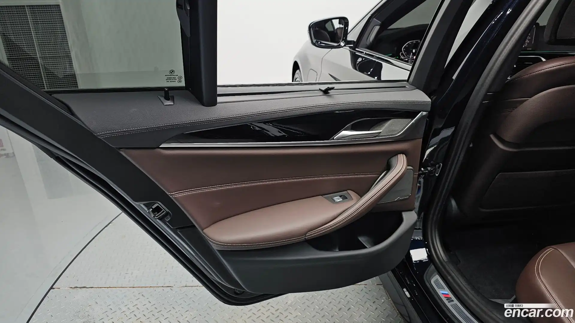 5-Series BMW 2023.6-INNER-035