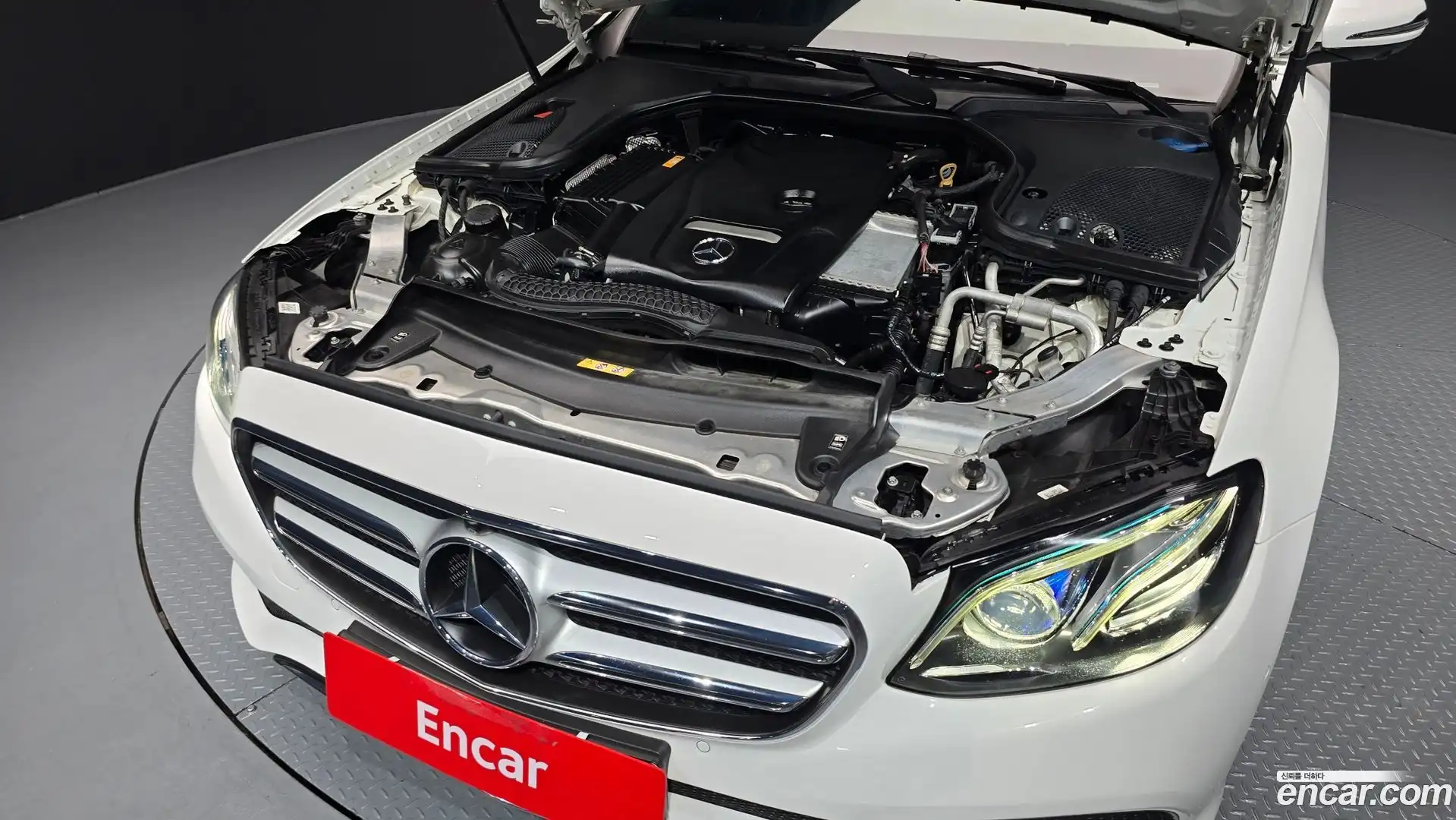 E-Class Mercedes-Benz 2017.6-OUTER-006